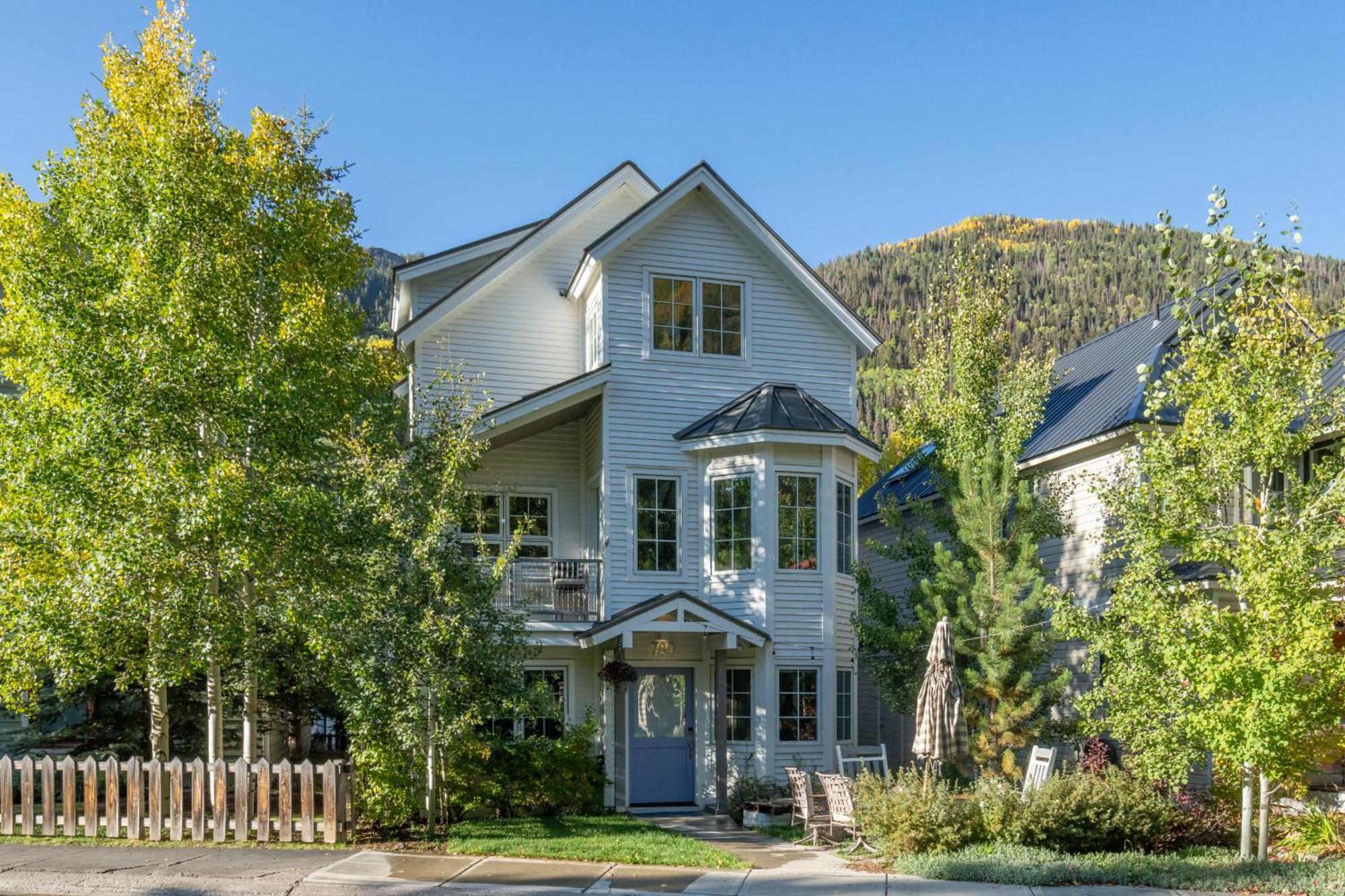 Holiday home Will Brand New Mountain Contemporary