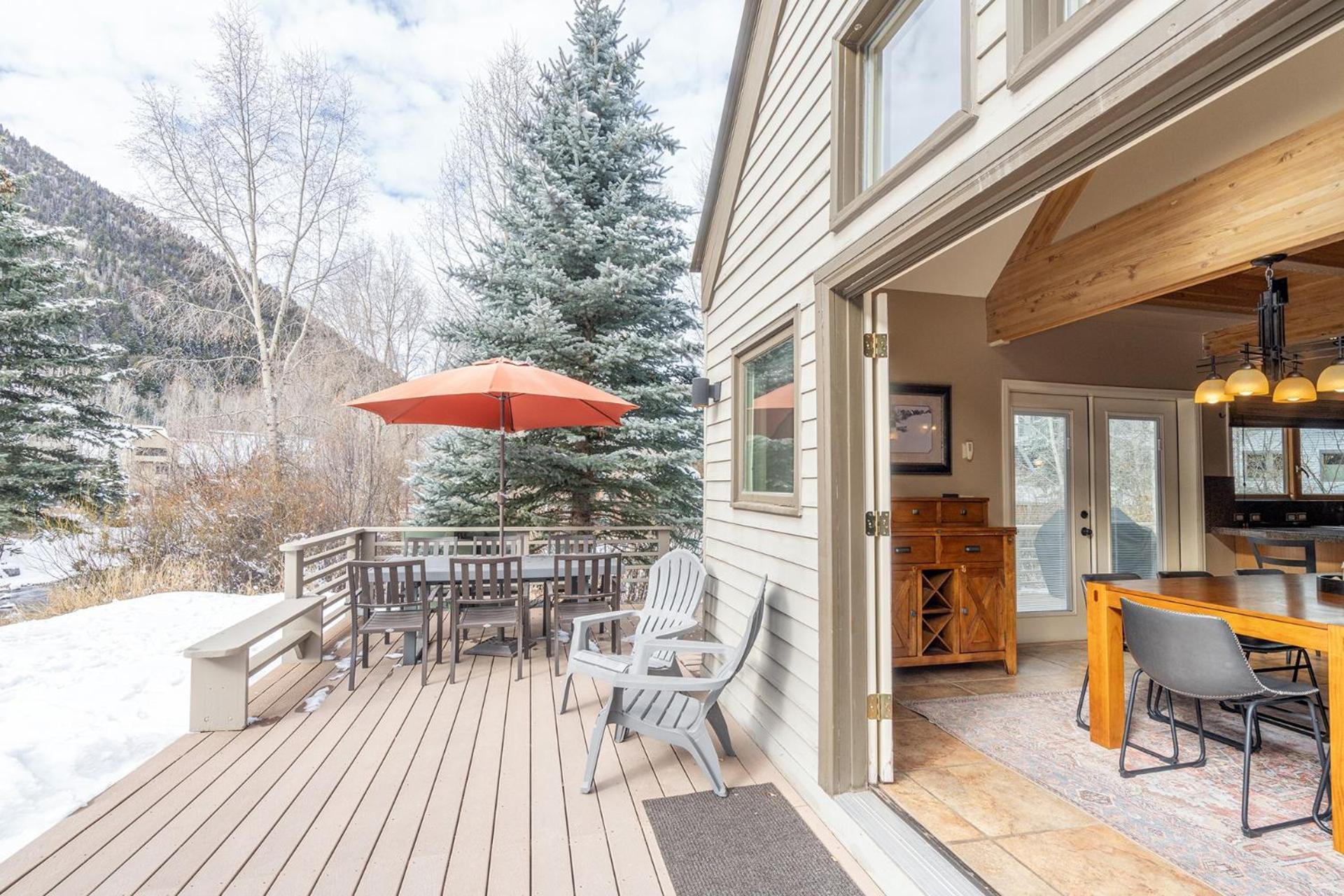 Apartment Huge Riverfront Deck, Walk Everywhere - Viking 100a