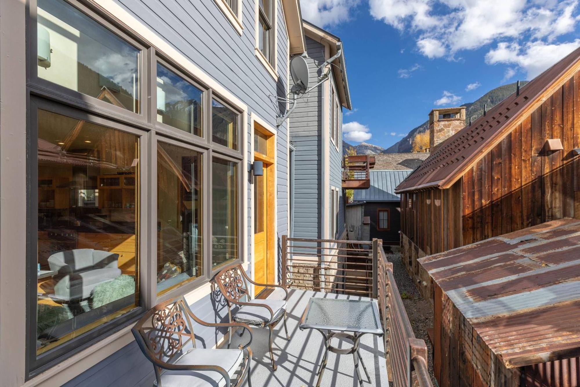 Pacifico * Telluride