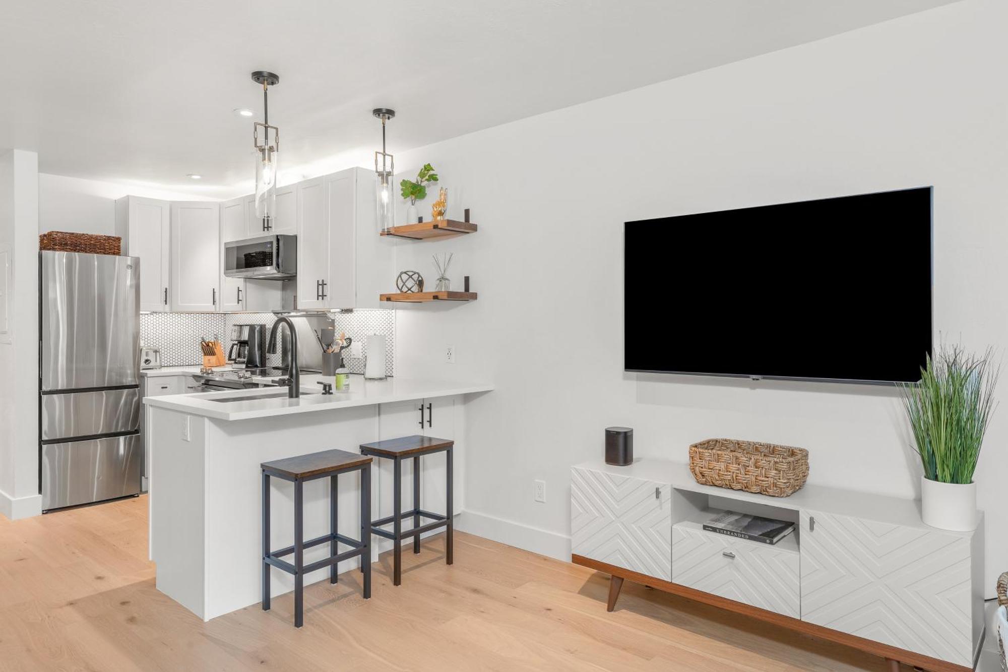 Boomerang 203 - A Retreat Apartment