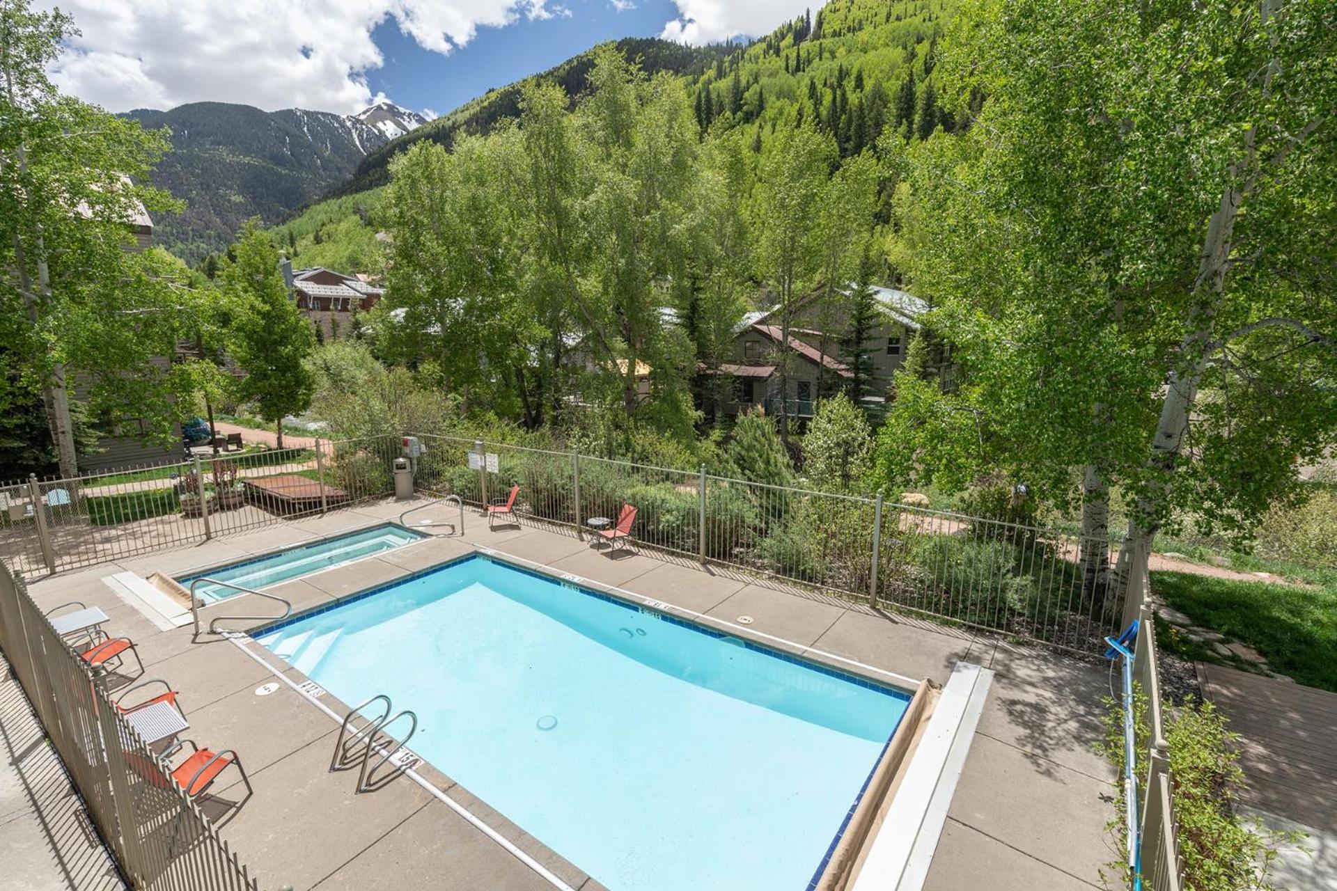 Giant Riverfront Deck W Grill, Tons Of Space Viking 100ab Apartment *