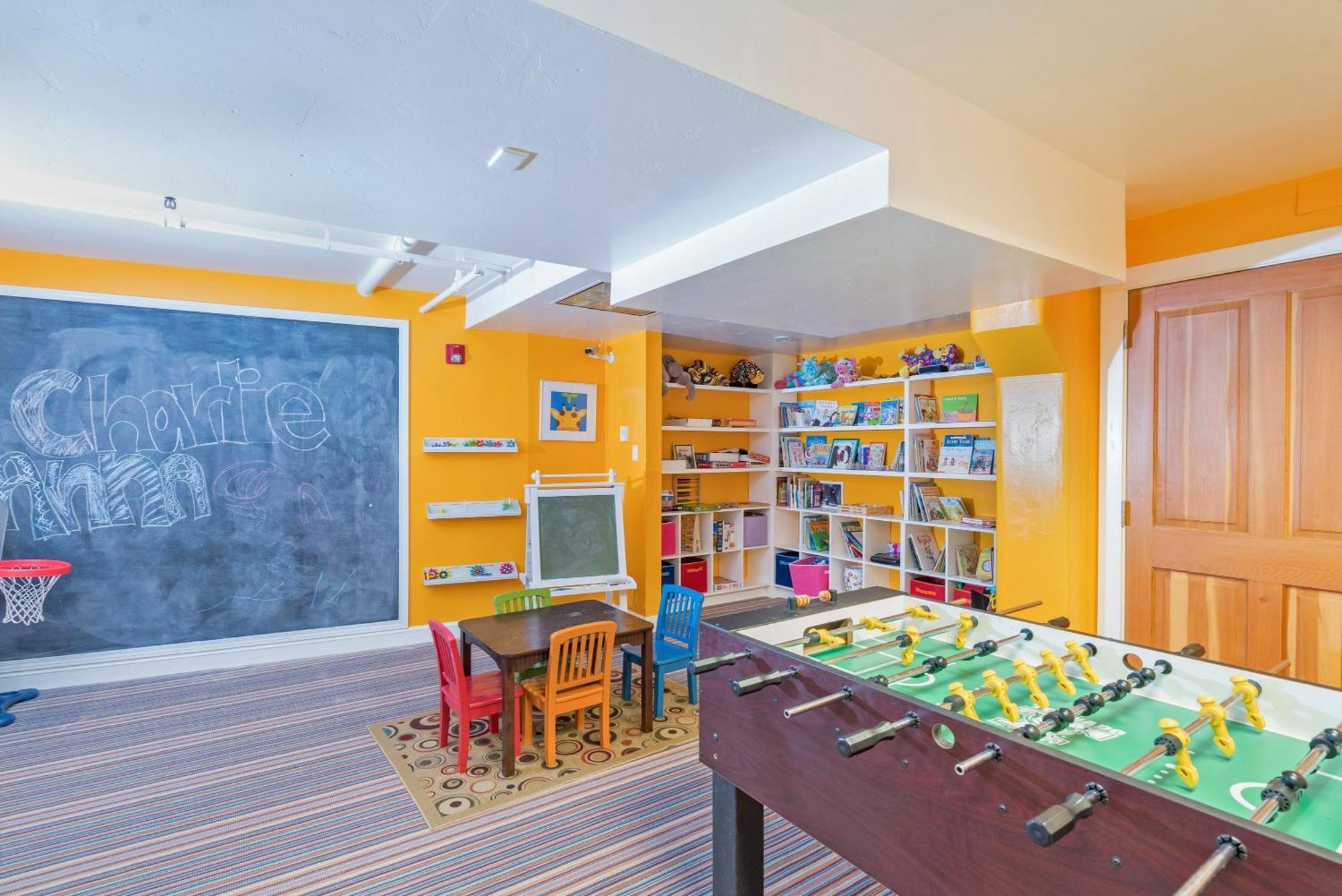 River Club 103 By Alpine