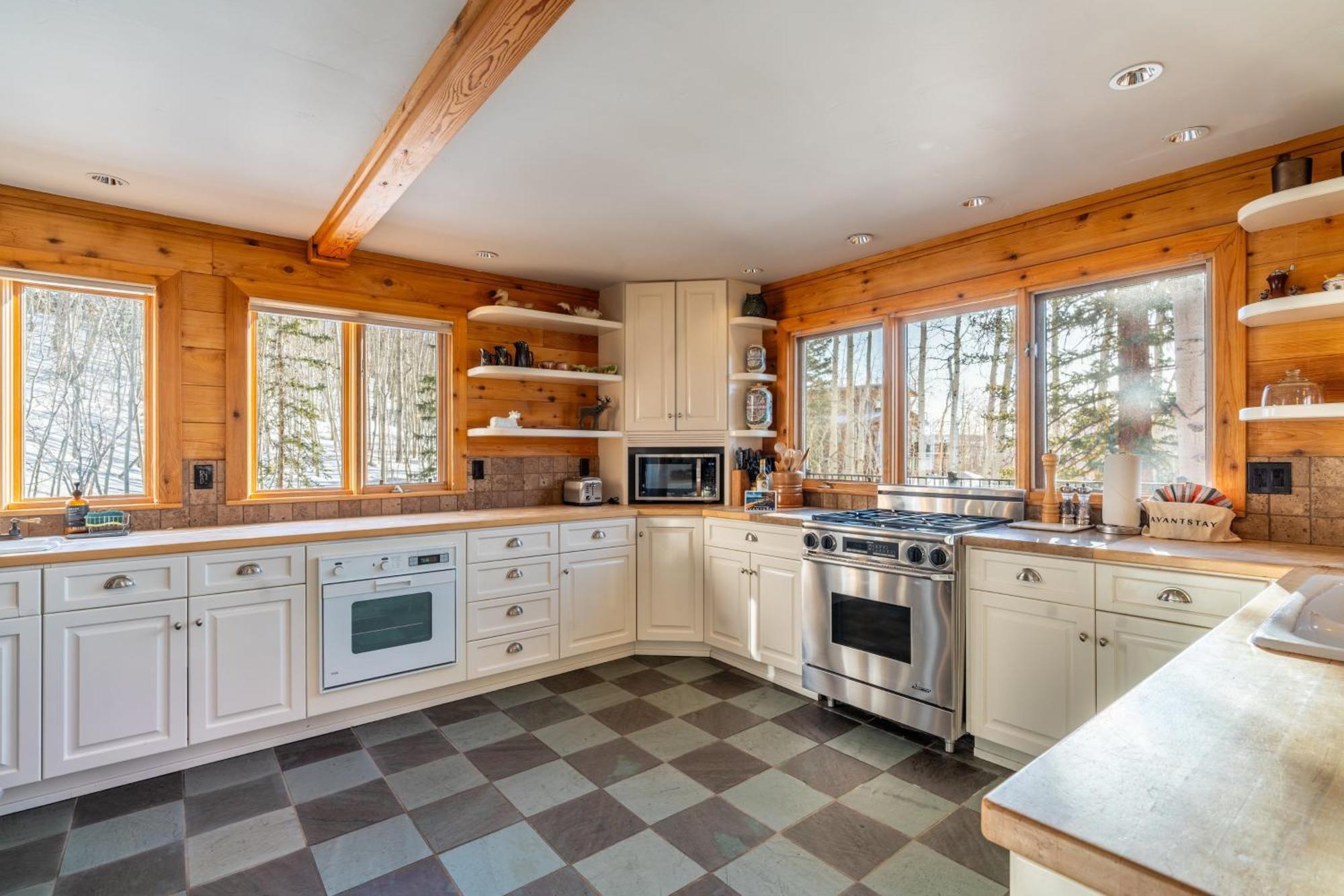 Wapiti Mountain Escape By Avantstay Commanding Views Incredible W Hot Tub *