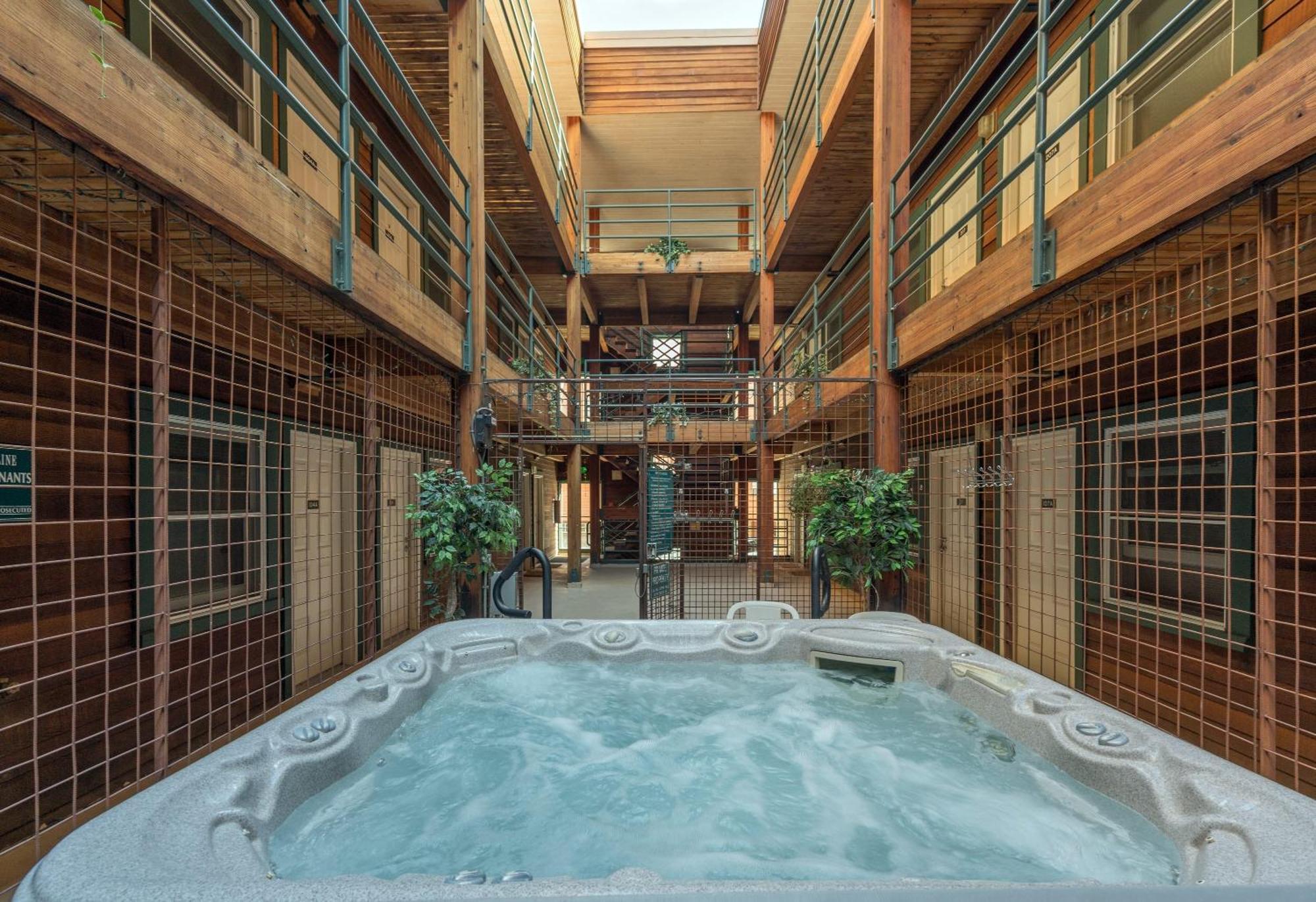 Stylish Convenience! Short Walk To Lifts, Gondola, Main St, Fall Line 210