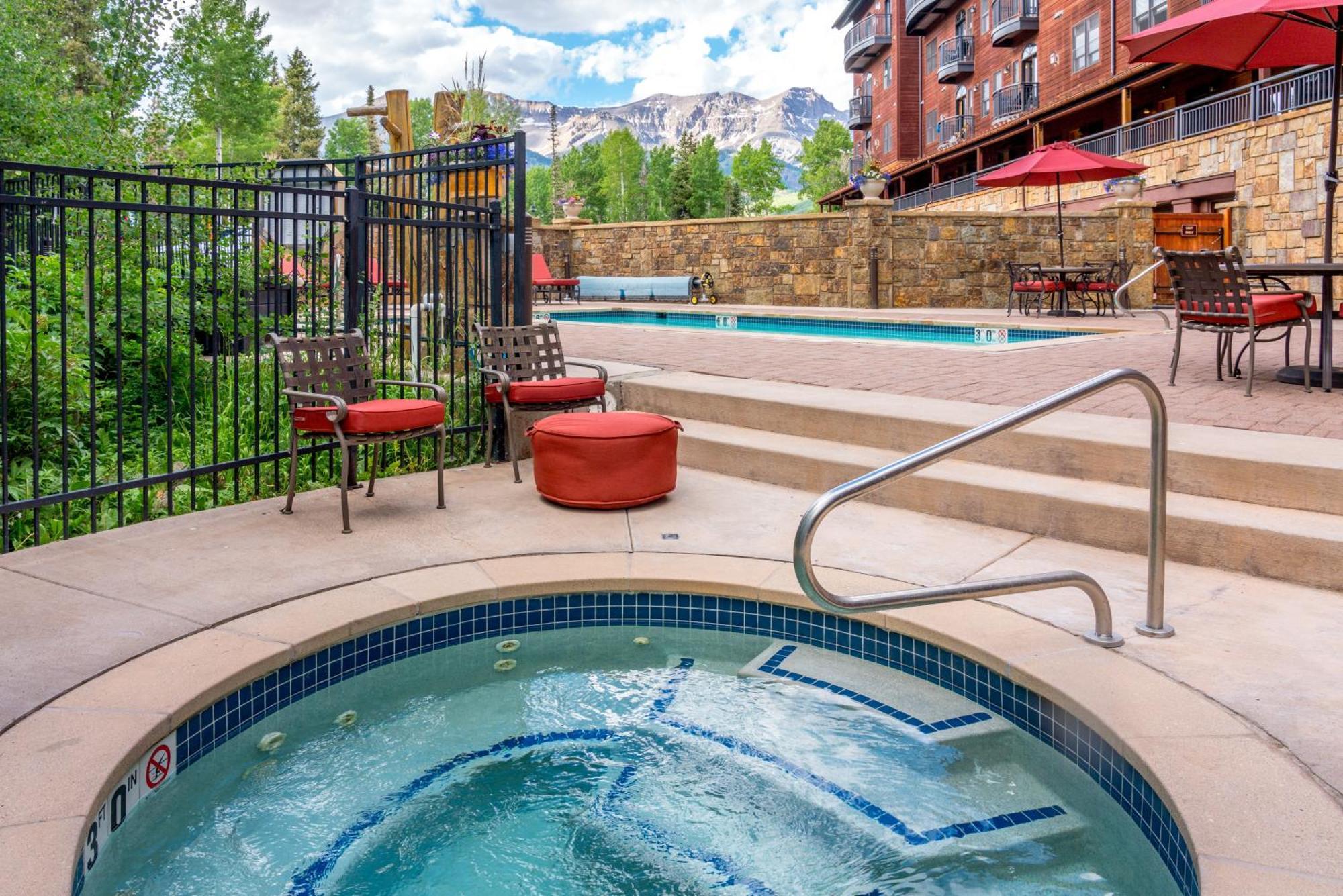 Bear Creek 309ab By Alpine