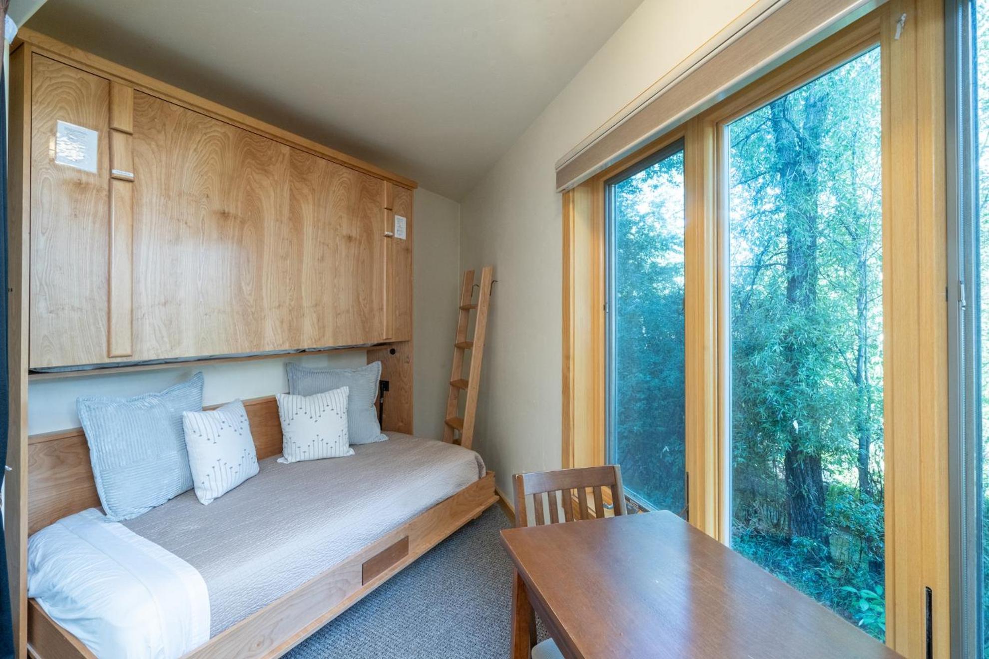 Apartment Charming W Kitchenette, Hot Tub Near River Telluride