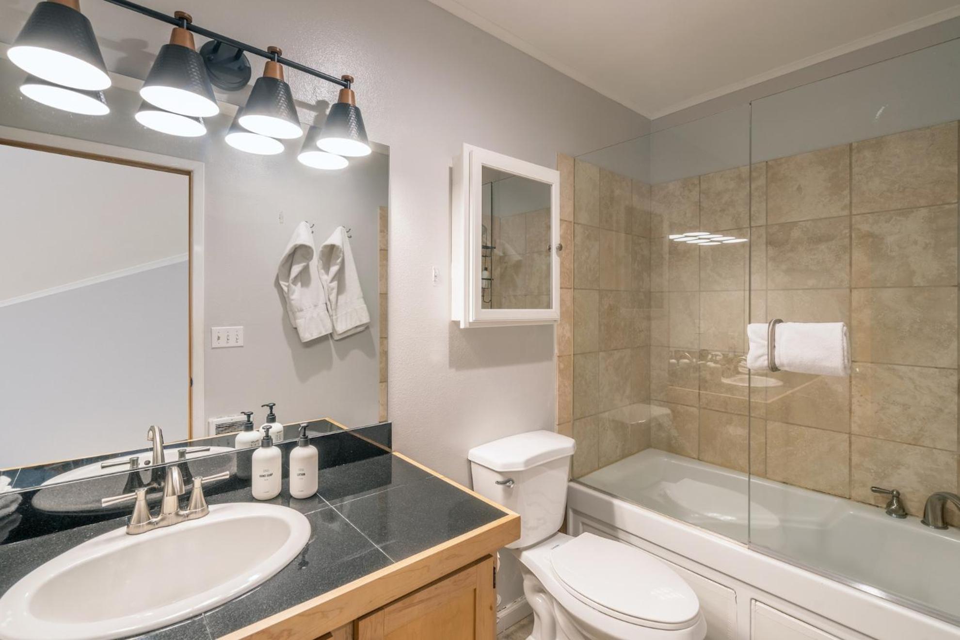 Apartment Comfy Casual Near Gondola & Main Street! Needle Rock 3 *
