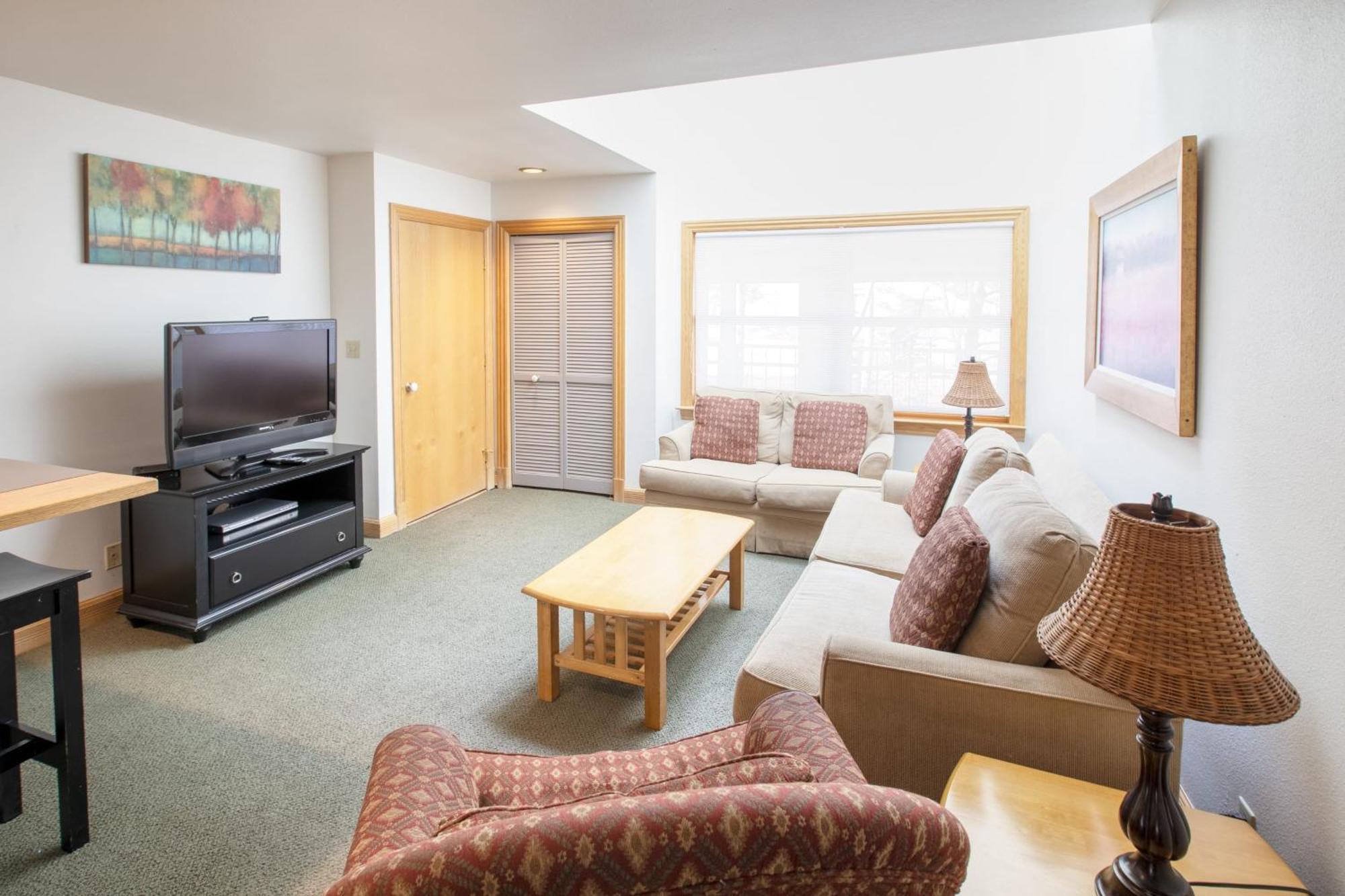 Cimarron 7 By Avantstay Ski-inski-out In Complex W Two Hot Tubs Holiday home