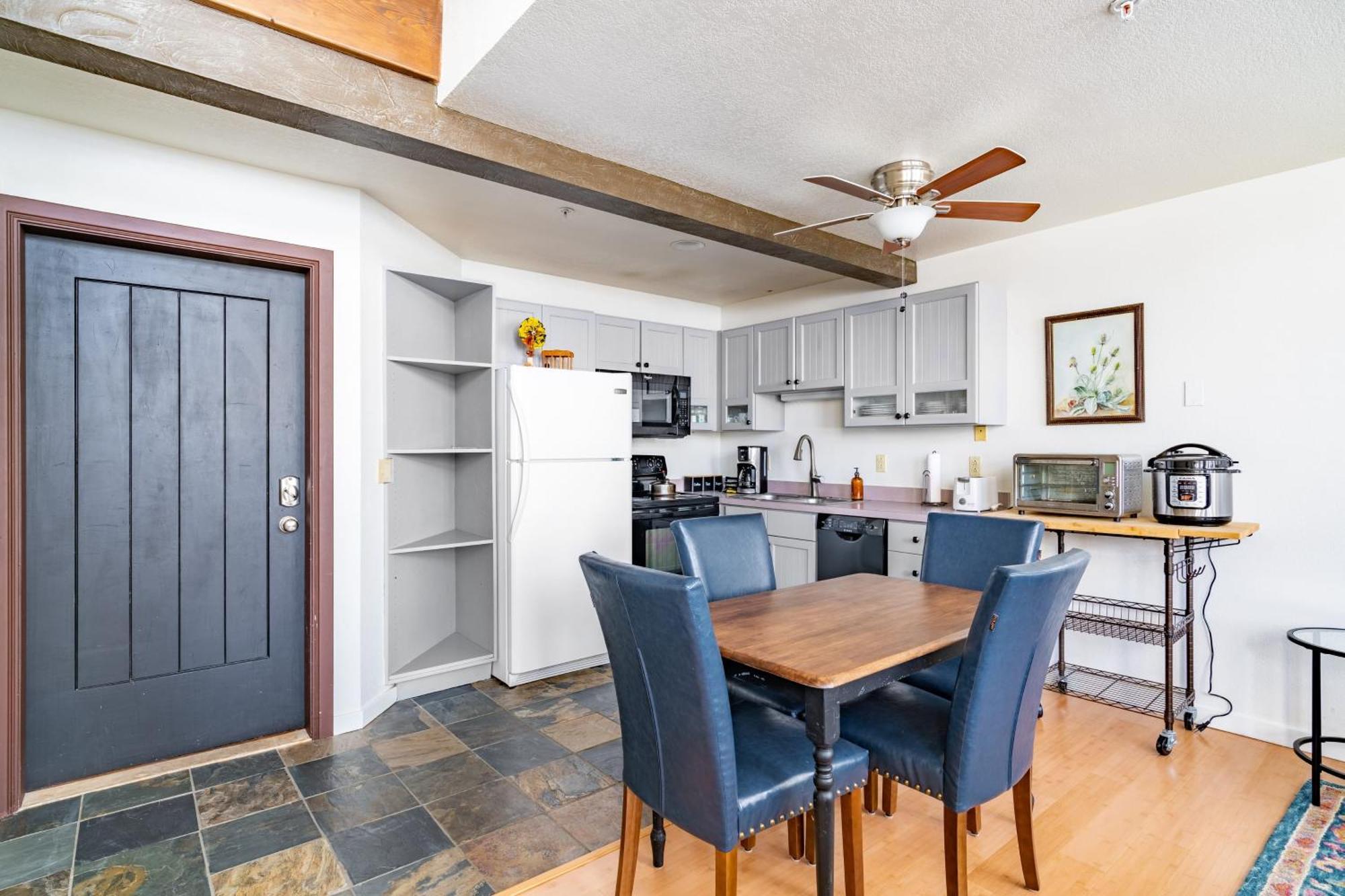 Holiday home Columbia Place 5 By Avantstay Ski-inski-out Unit In Great Location *