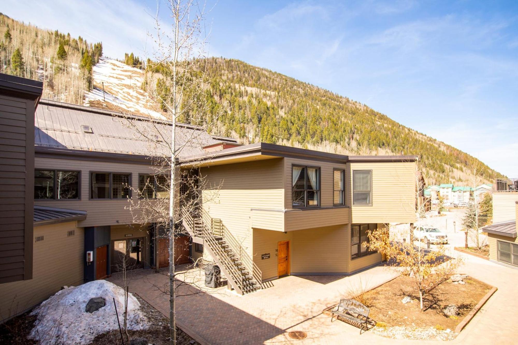 Cimarron 22 By Avantstay Ski-inski-out In Complex W Two Hot Tubs Permit12986 Holiday home Telluride