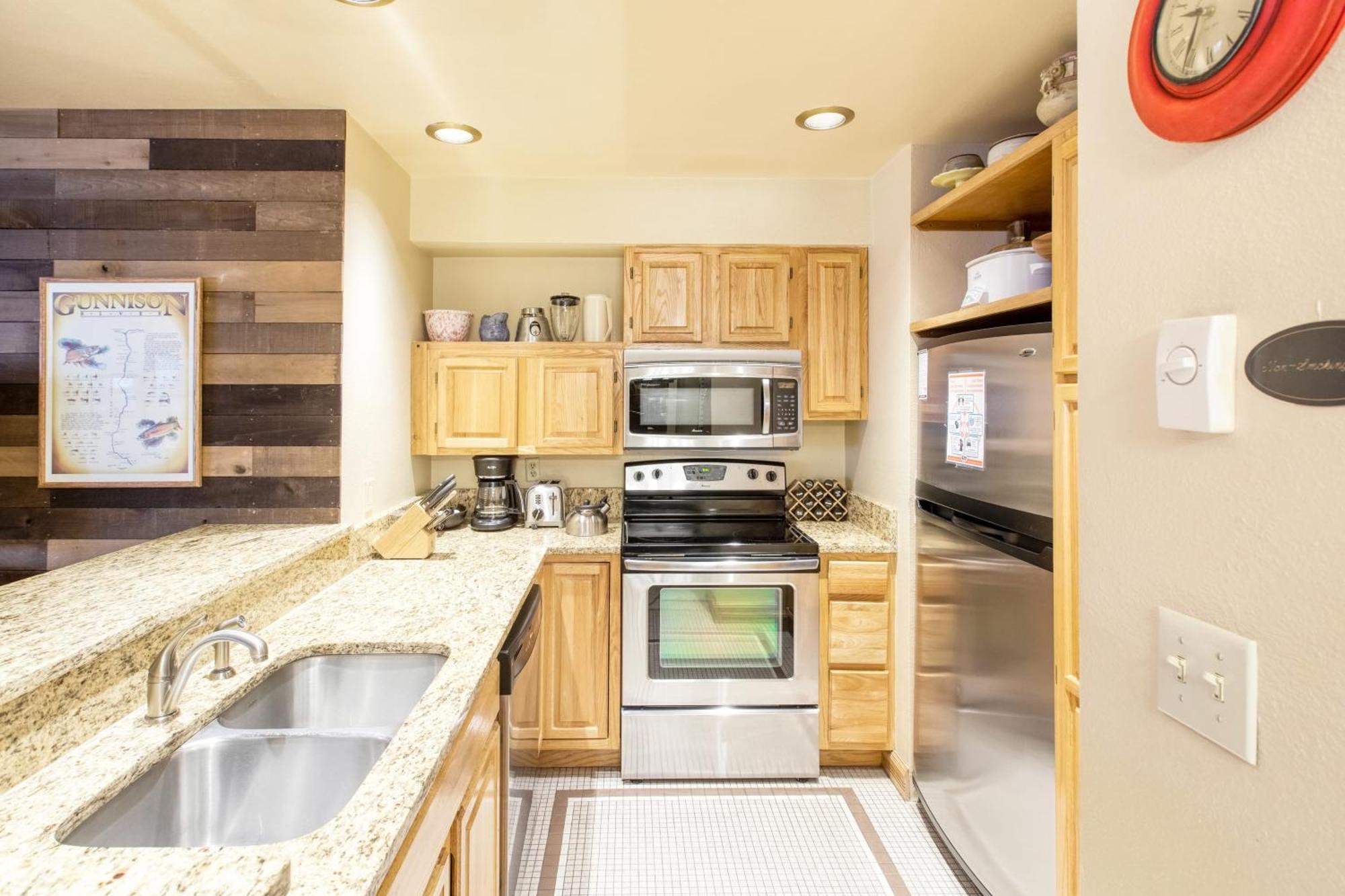 Cimarron 22 By Avantstay Ski-inski-out In Complex W Two Hot Tubs Permit12986 * Telluride
