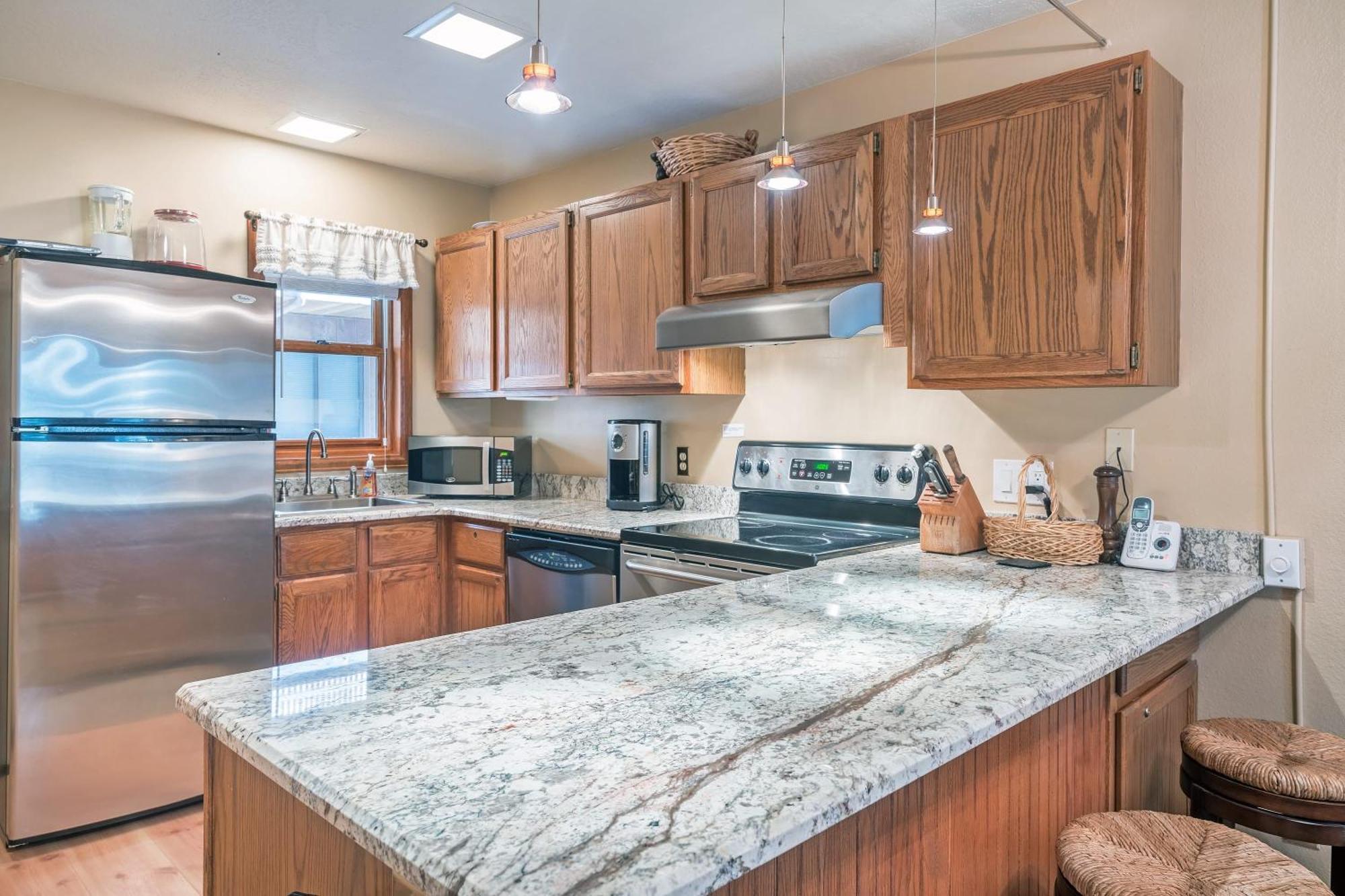 Ghostriders 5 By Avantstay 2 Bedroom Near Main Street Hiking Skiing Str Permit 3571