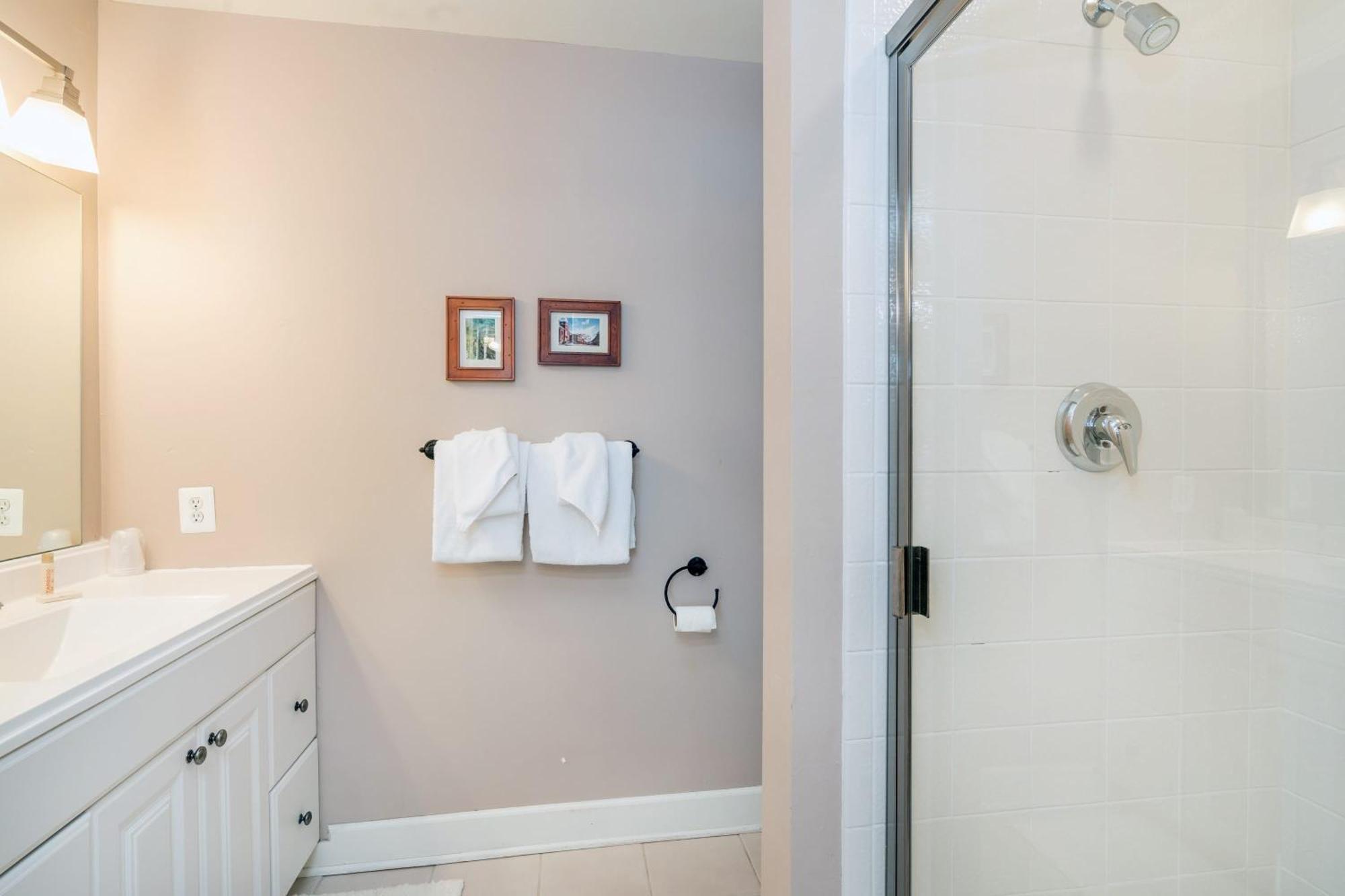 Holiday home Bachman Village 14 By Avantstay Close To Town The Slopes W Hot Tub Permit12038