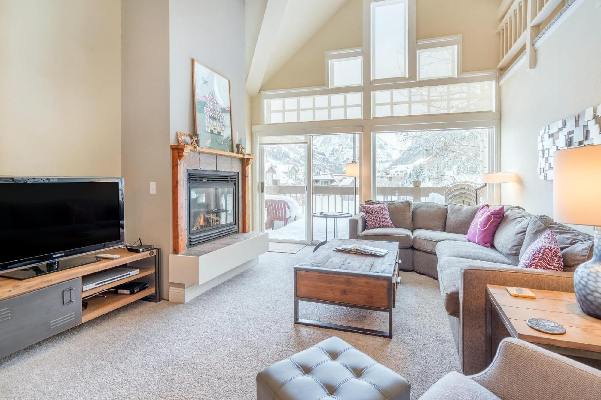 Holiday home Etta Place Too 113 By Avantstay Close To Town The Slopes In W Communal Pool Hot Tub
