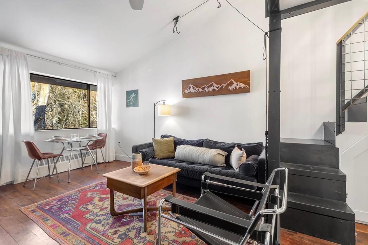 Apartment Tomboy 144
