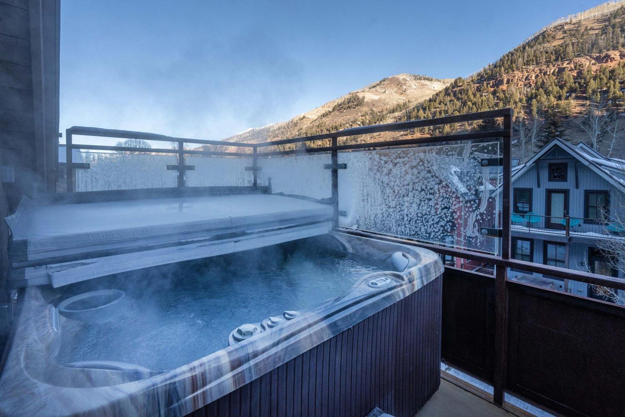 Downtown Luxury Retreat Private Hot Tub Holiday home Telluride