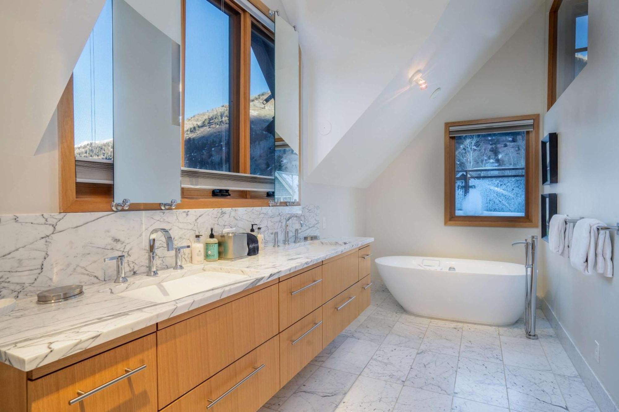 Downtown Luxury Retreat Private Hot Tub * Telluride