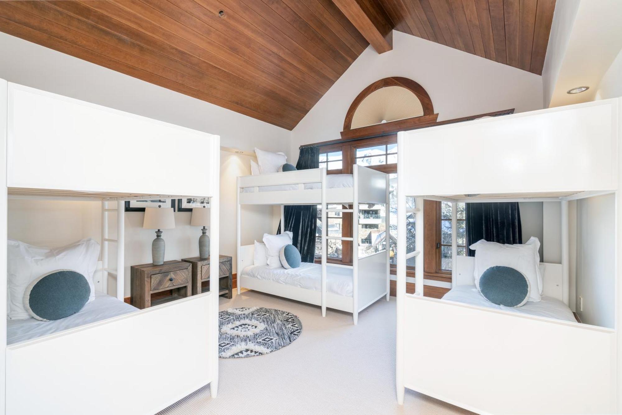 Apartment Plaza Tower By Exceptional Telluride