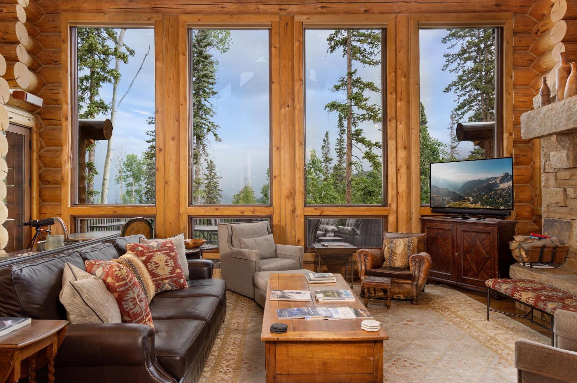 Hilltop Hideaway By Exceptional