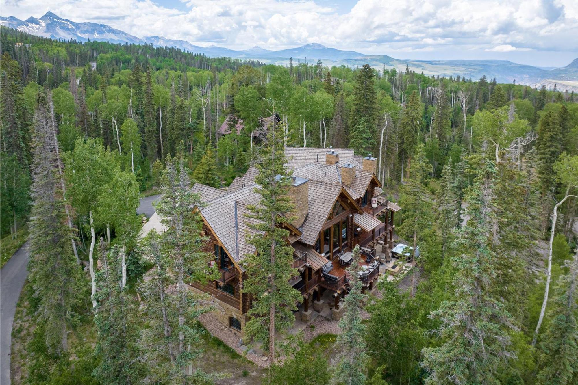Chalet Hilltop Hideaway By Exceptional