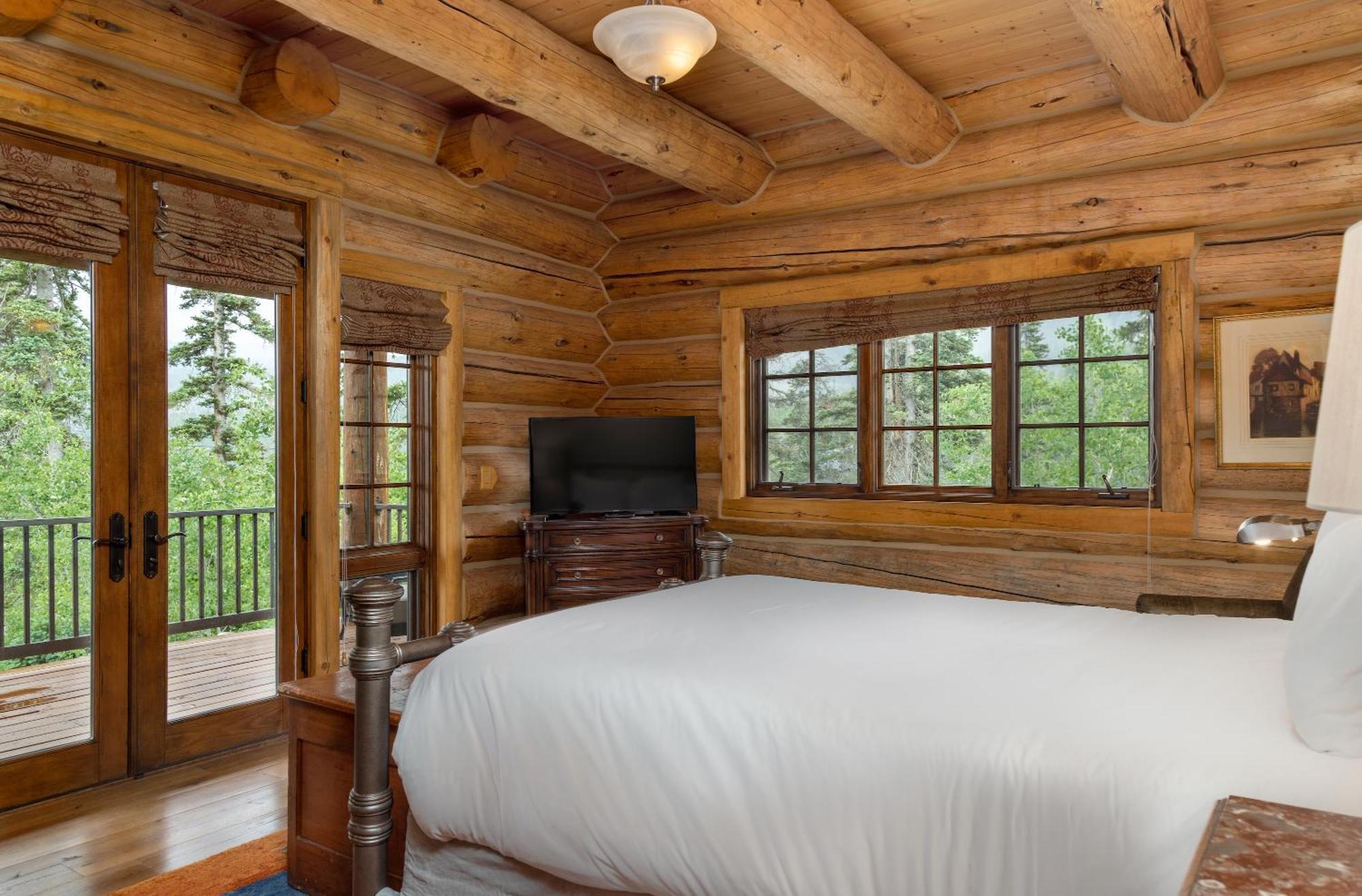 Hilltop Hideaway By Exceptional Chalet *
