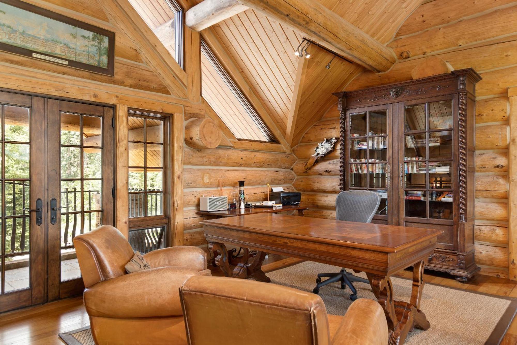 Hilltop Hideaway By Exceptional Chalet