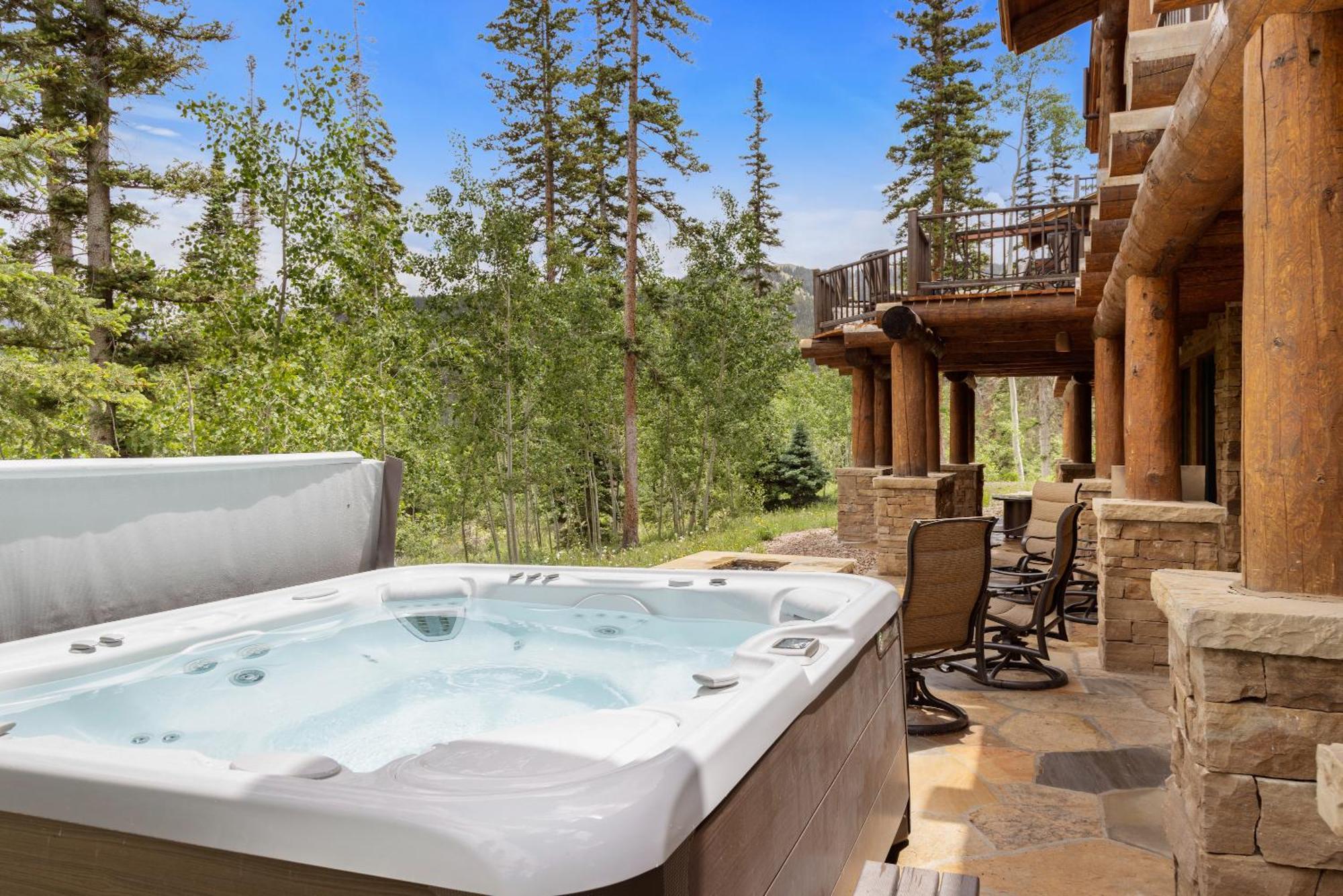 Chalet Hilltop Hideaway By Exceptional *