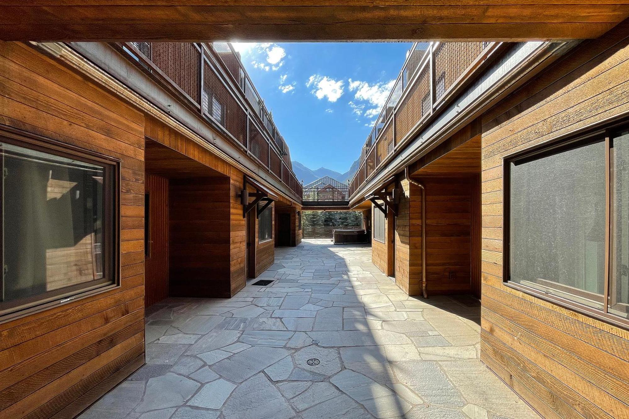 Downtown Modern Creekside Apartment Telluride