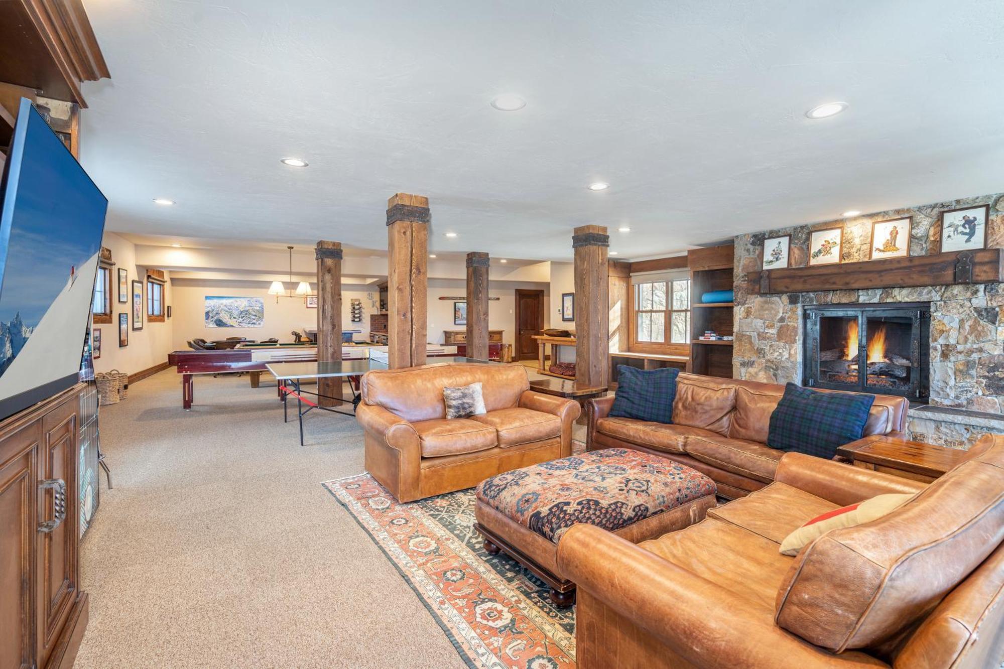 Chalet Country Club Estate By Exceptional *