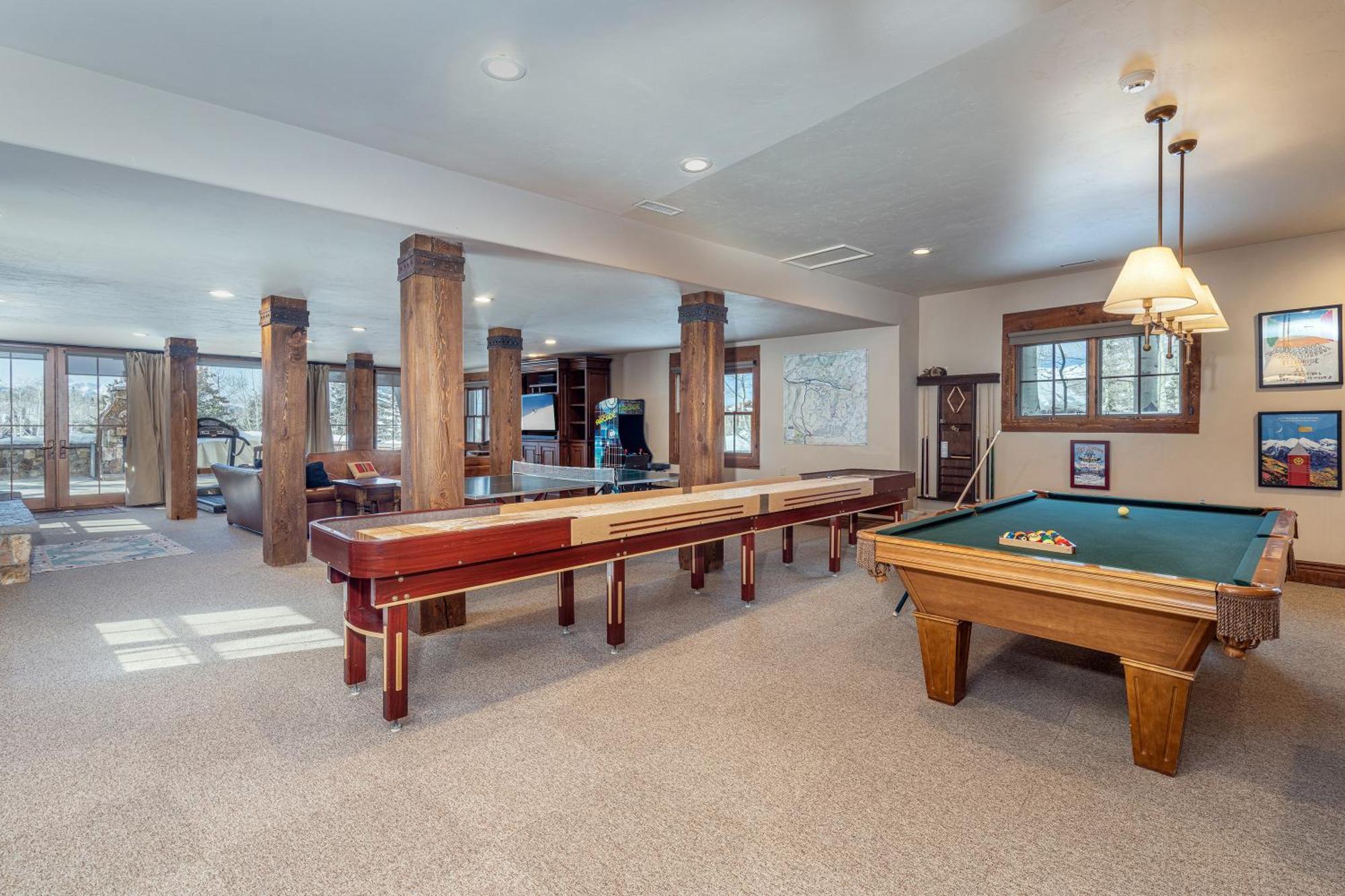 Chalet Country Club Estate By Exceptional *