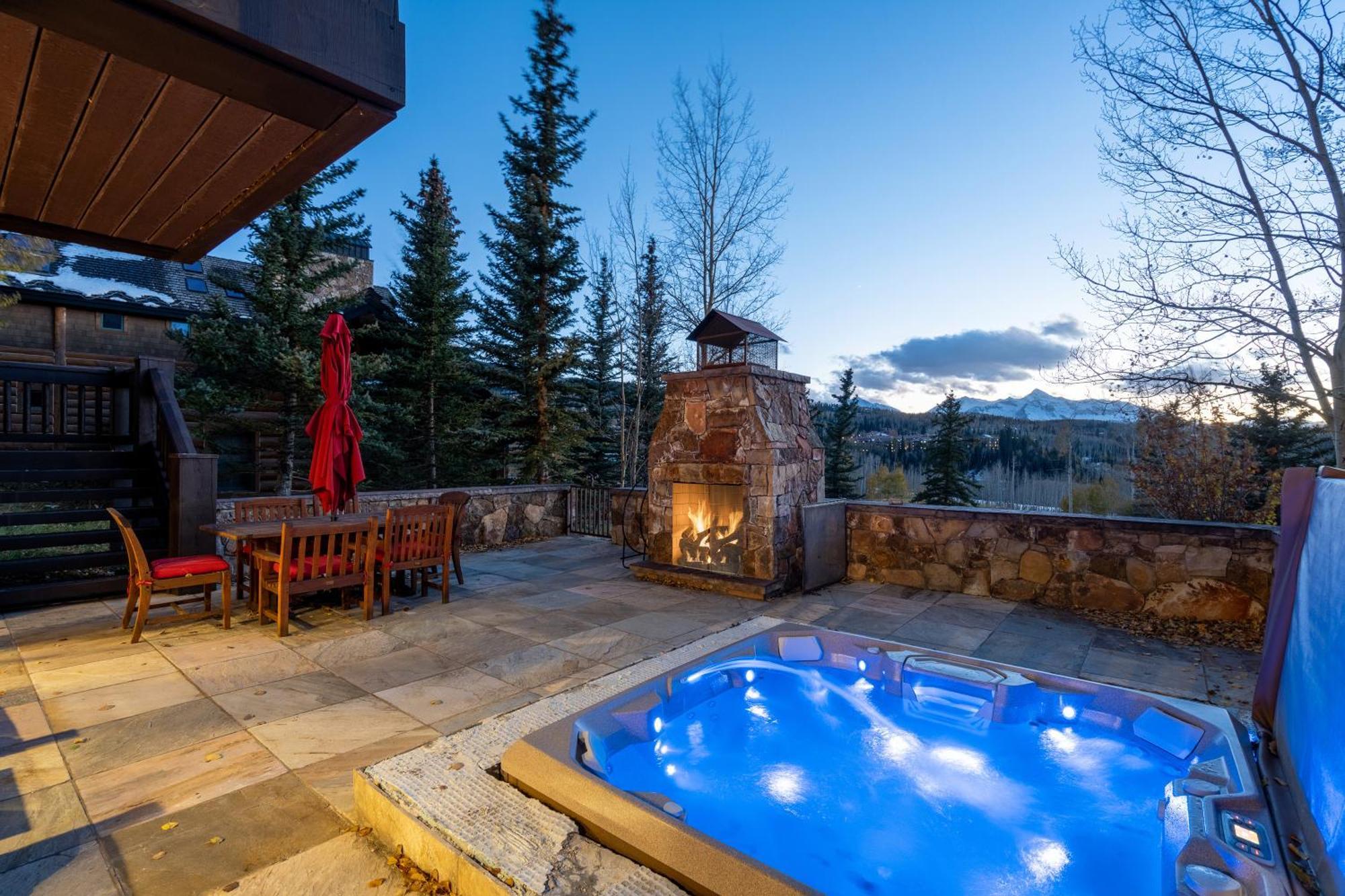 Country Club Estate By Exceptional Chalet