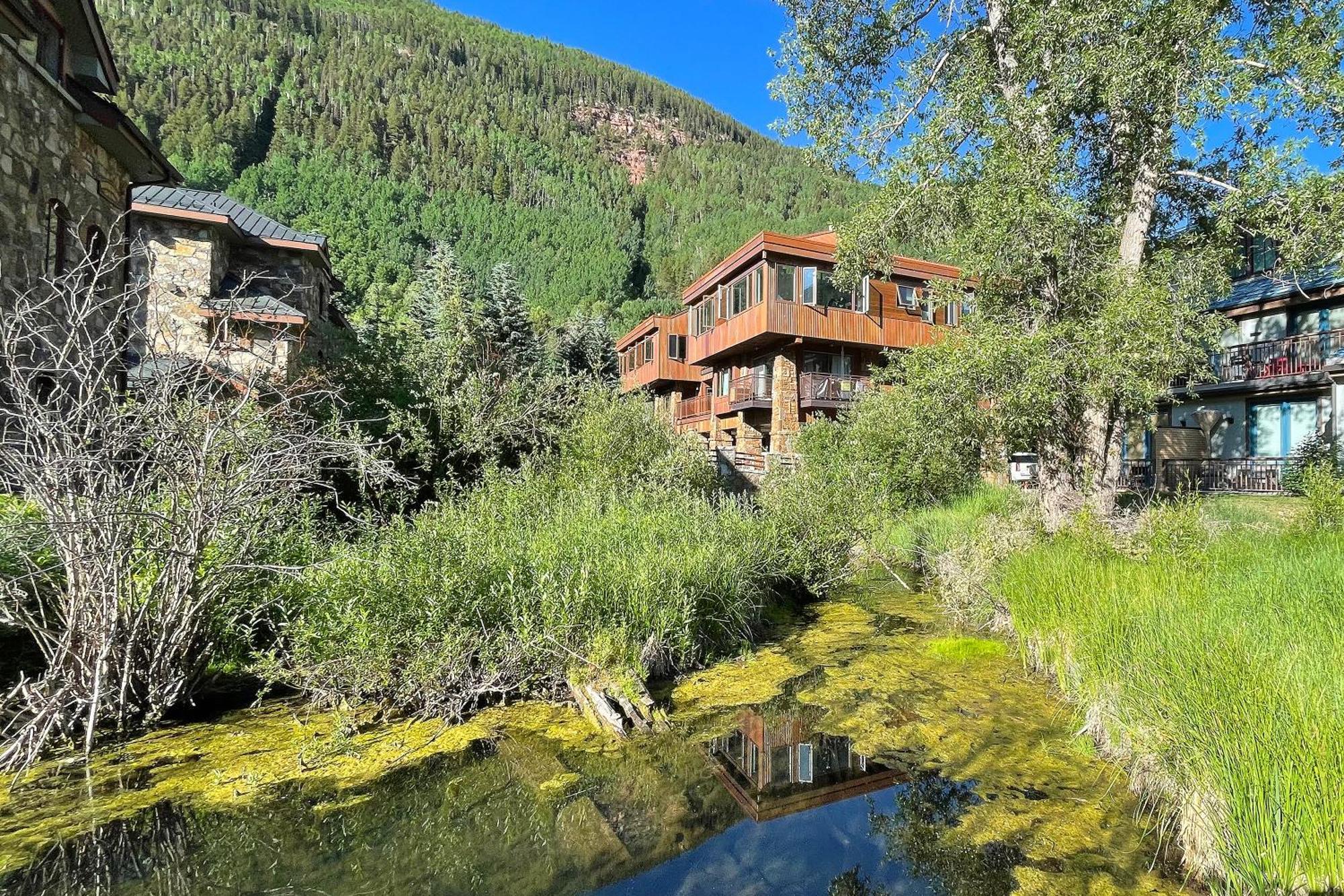 Apartment Downtown Modern Creekside Telluride