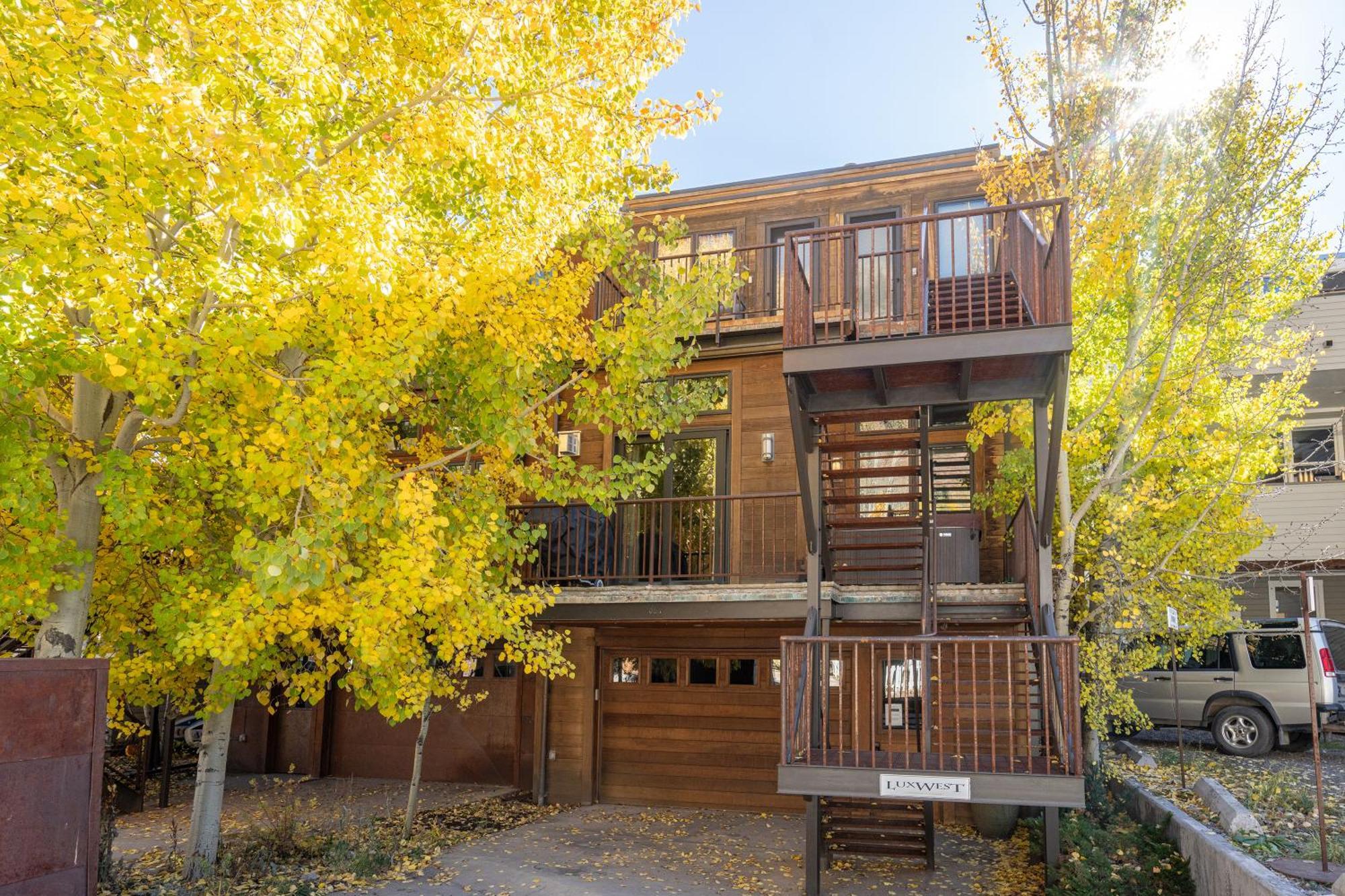 Bear Creek West By Exceptional *