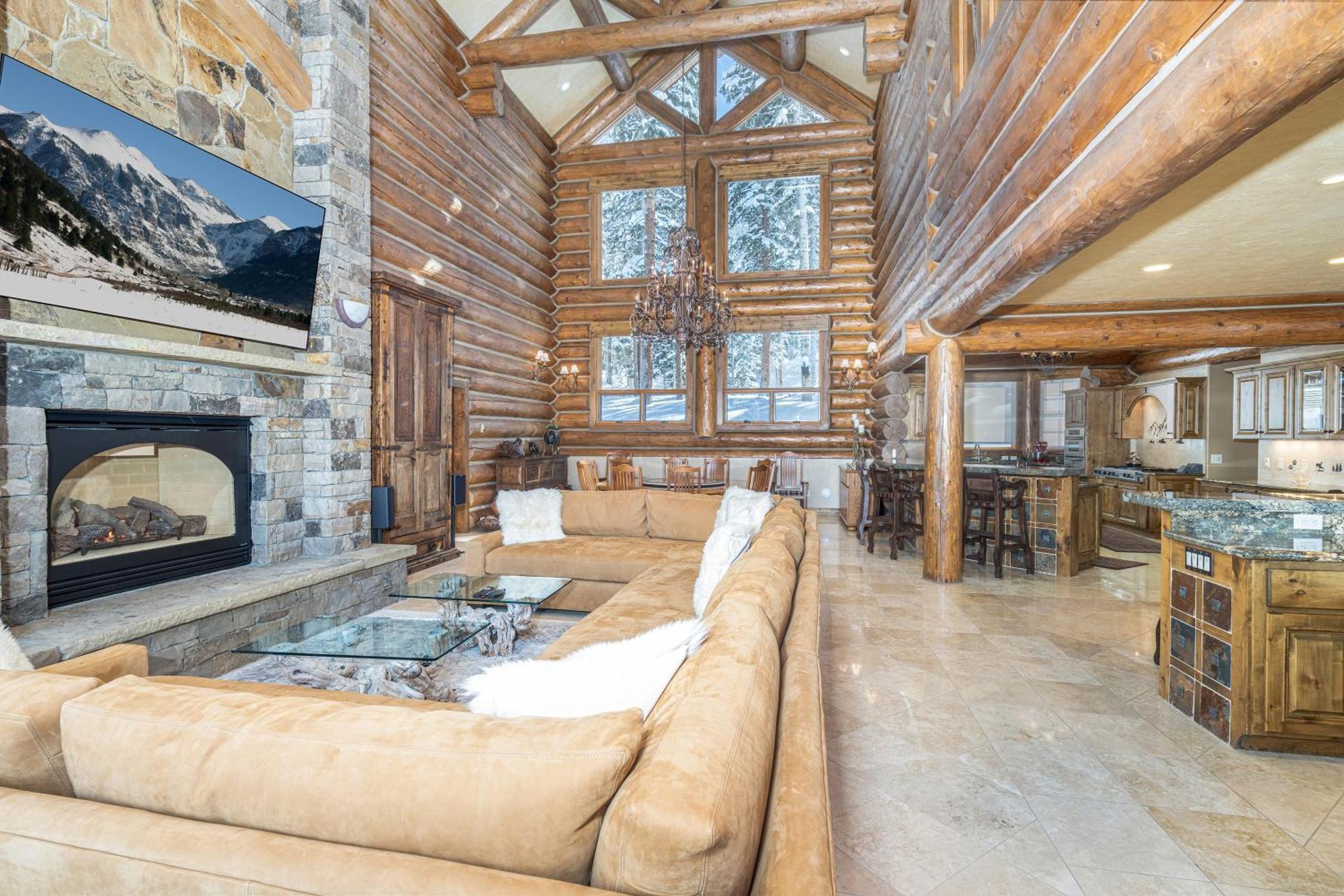 Chalet Bearpaw Manor By Exceptional