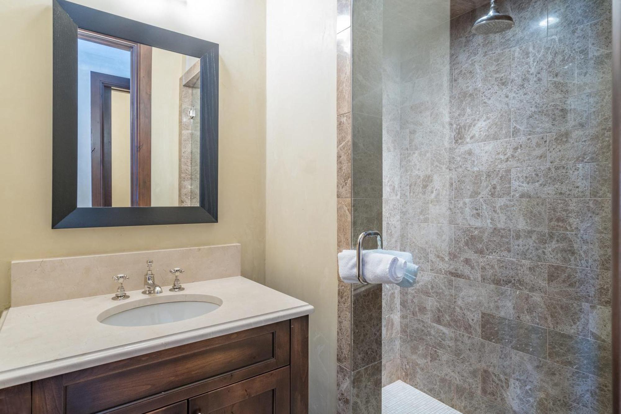 At Tristant 137 By Avantstay In Out W Panoramic Views Hot Tub Holiday home