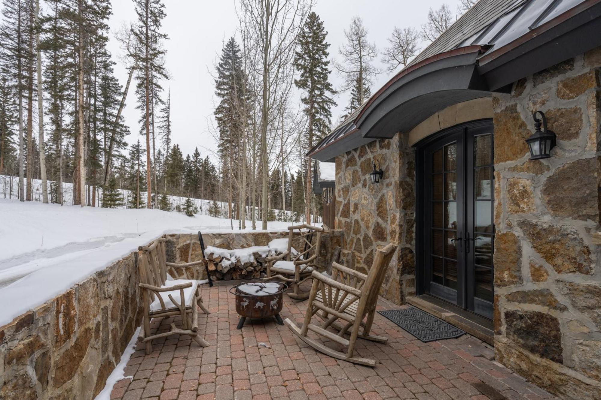 Twin Elk By Exceptional Chalet *