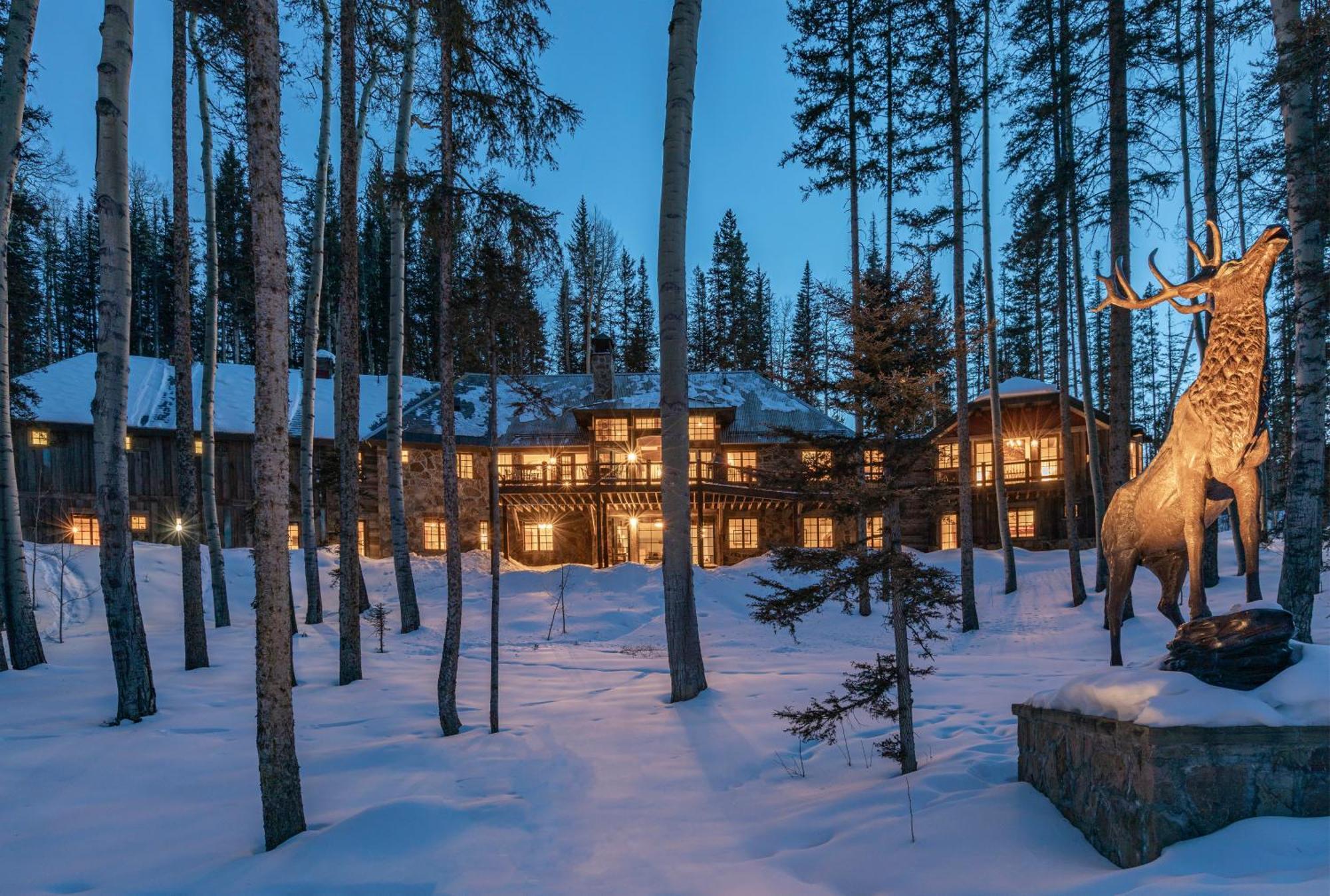 Chalet Twin Elk By Exceptional *