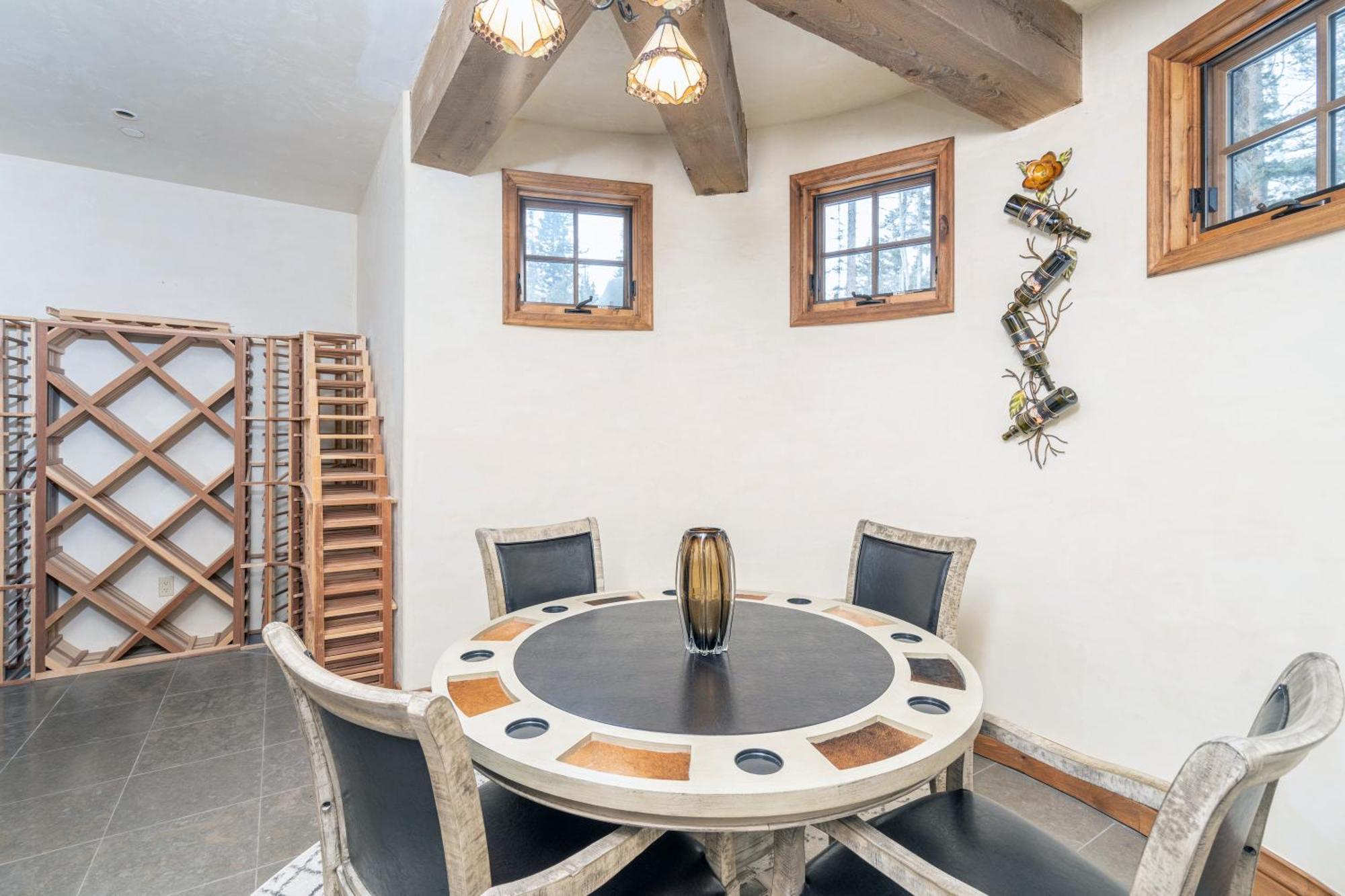 Twin Elk By Exceptional Chalet *