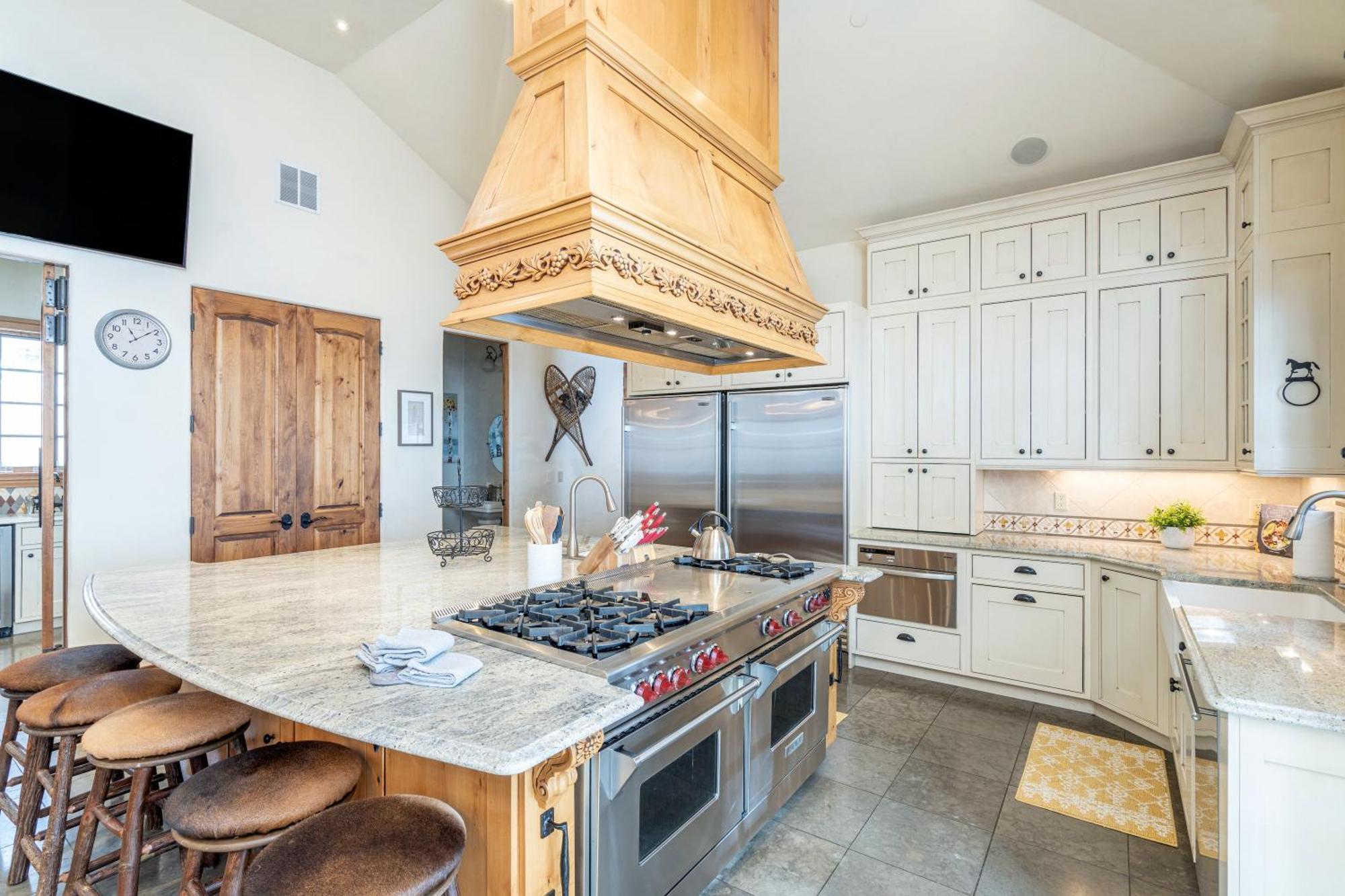 Chalet Twin Elk By Exceptional *