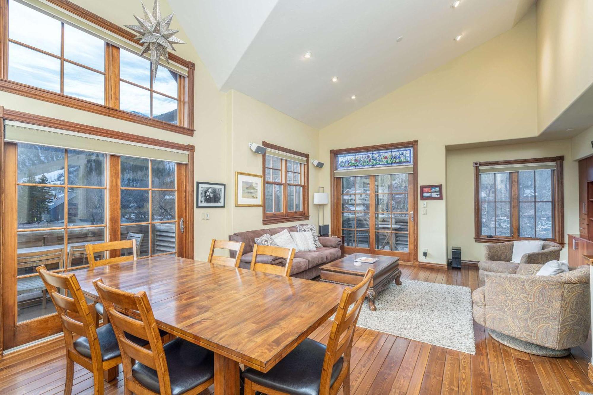 Scenic Mountain View - Walk To Lift 7 Holiday home