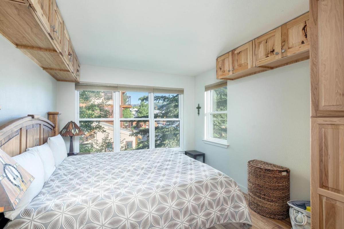 Etta Place 3 Apartment