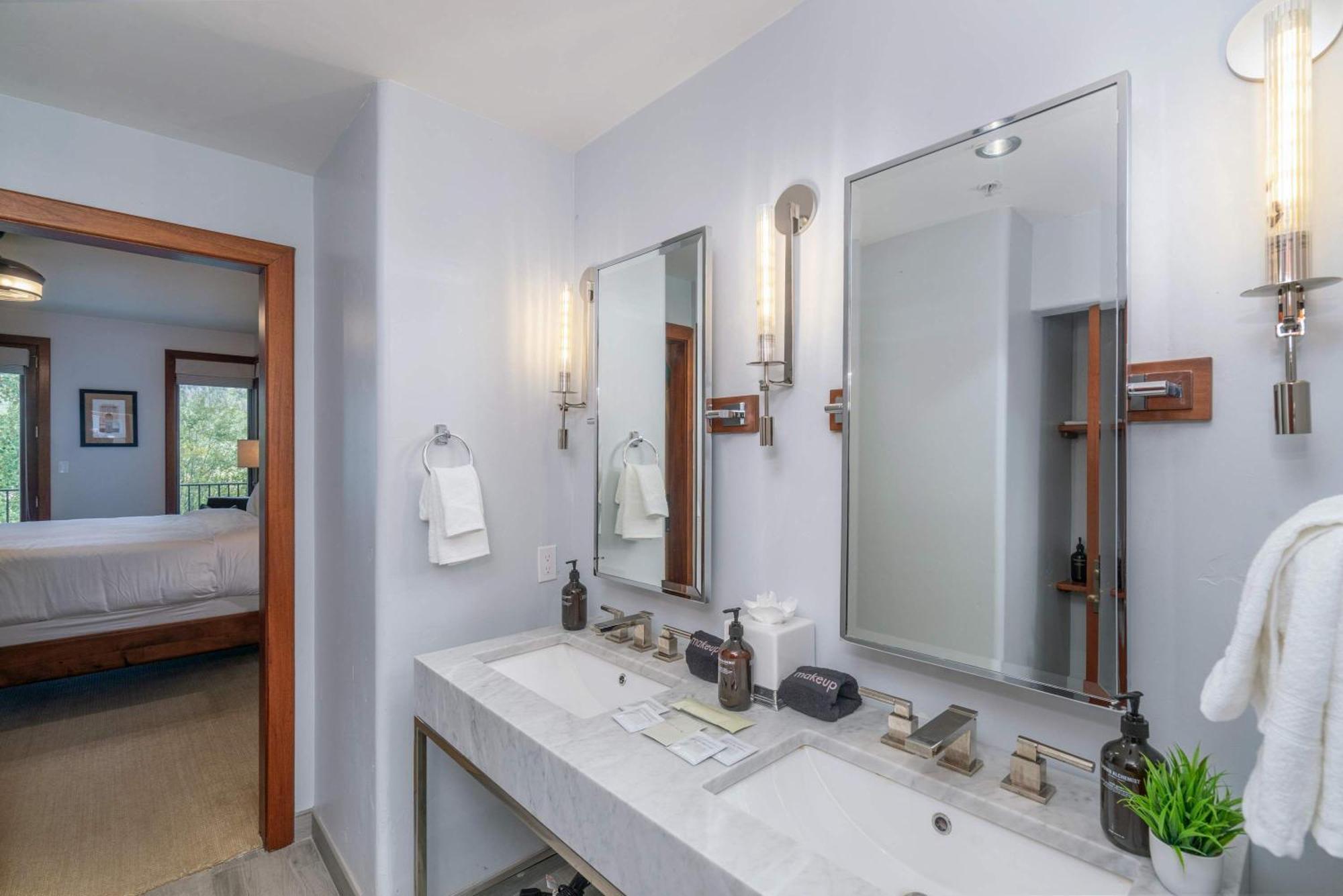 Crystal Ridge Retreat Hot Tub Walk To Lifts Holiday home *