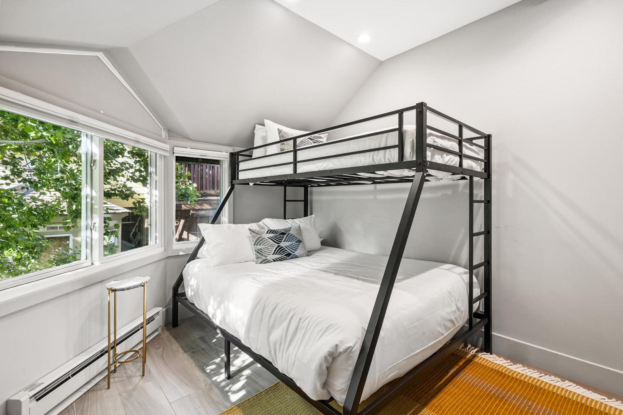 Apartment Columbine A By Exceptional *