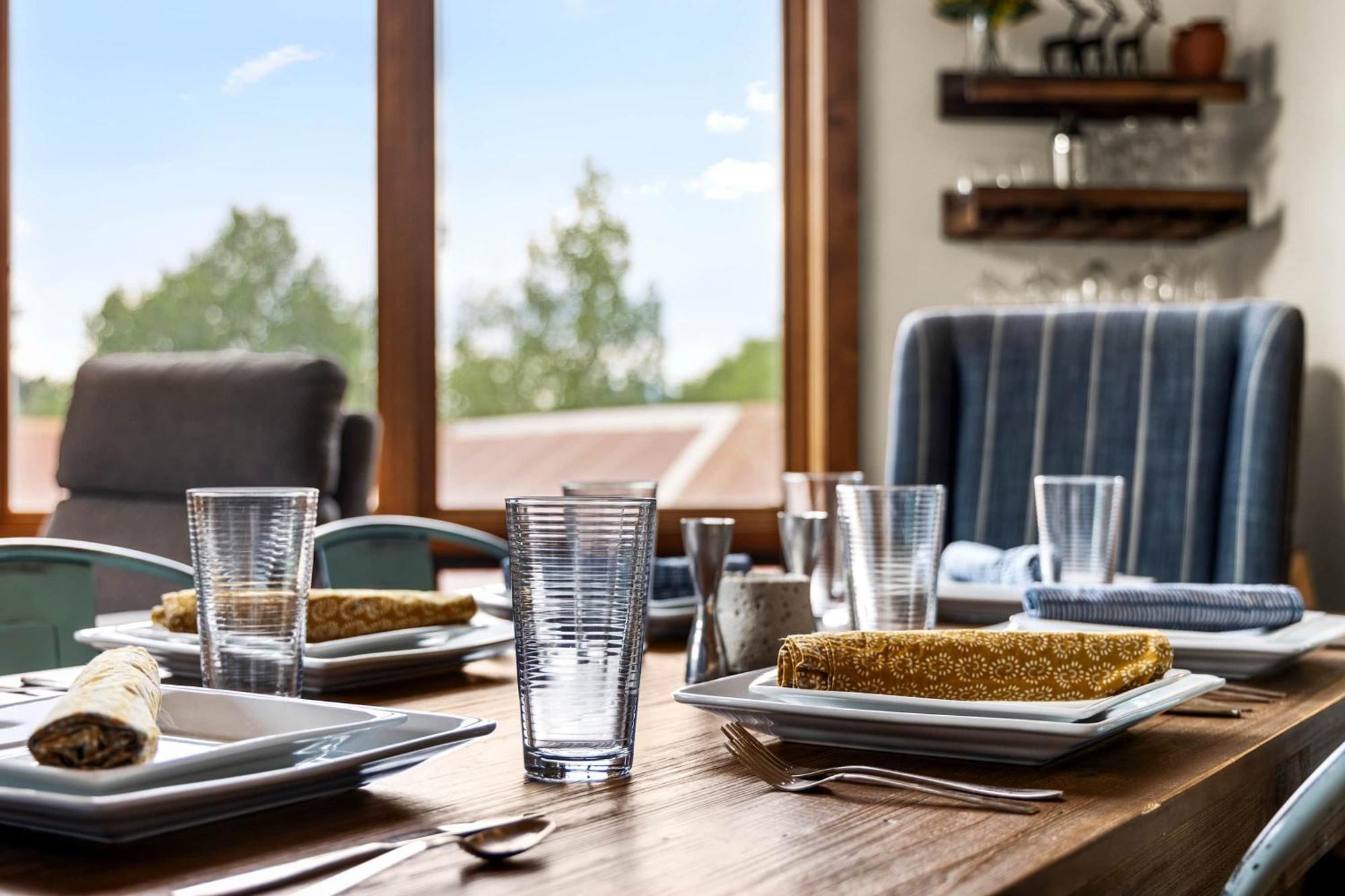 Upscale In Out 40 To Chondola Lift