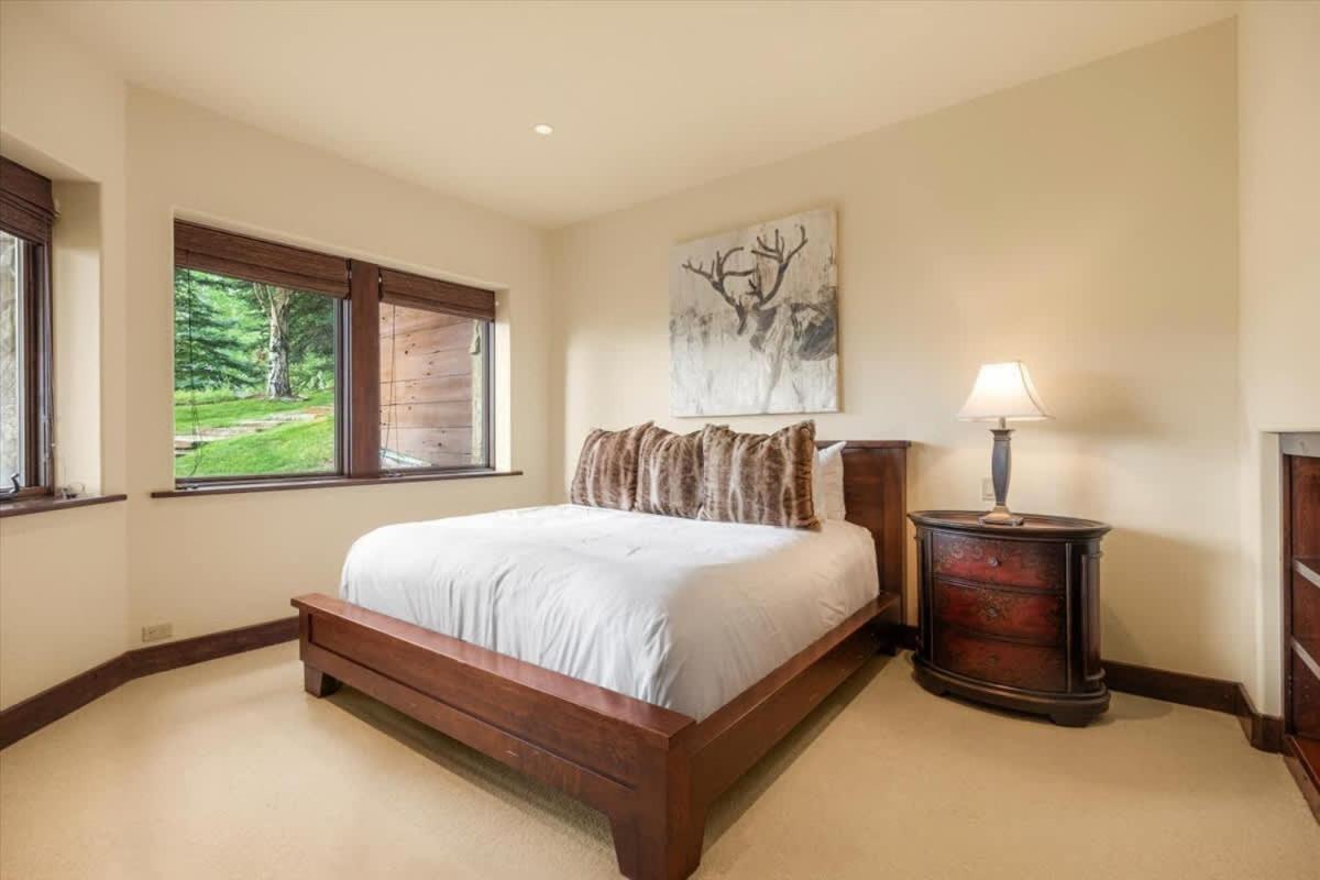 Luxe Mountain Village Retreat Hot Tub With Views Holiday home