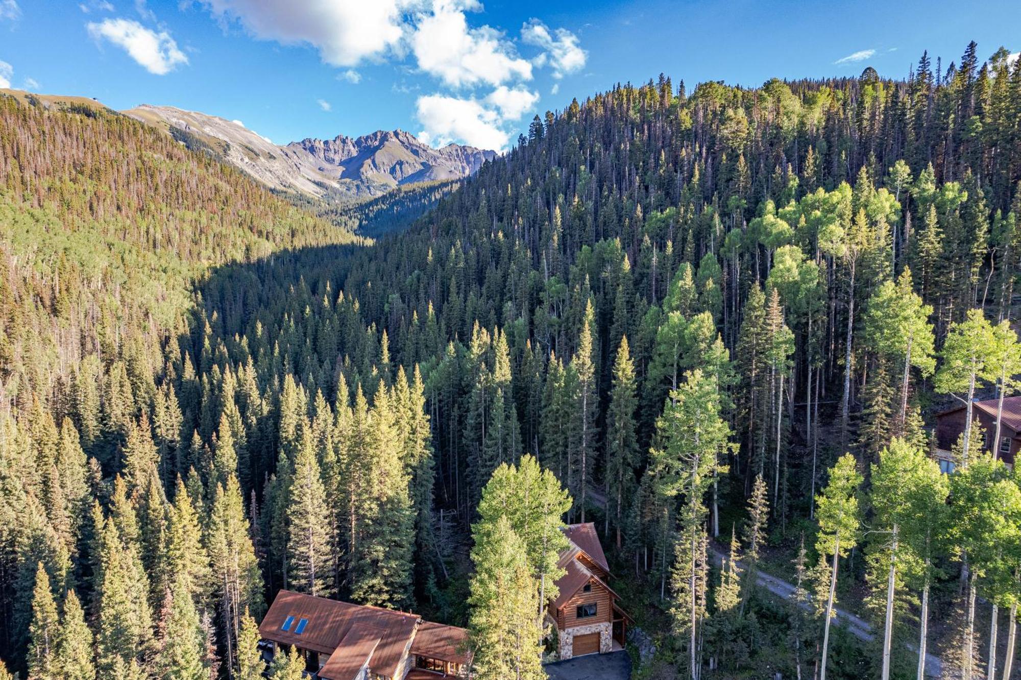 Holiday home Stunning Views! Ski-inandout Mountain Village *