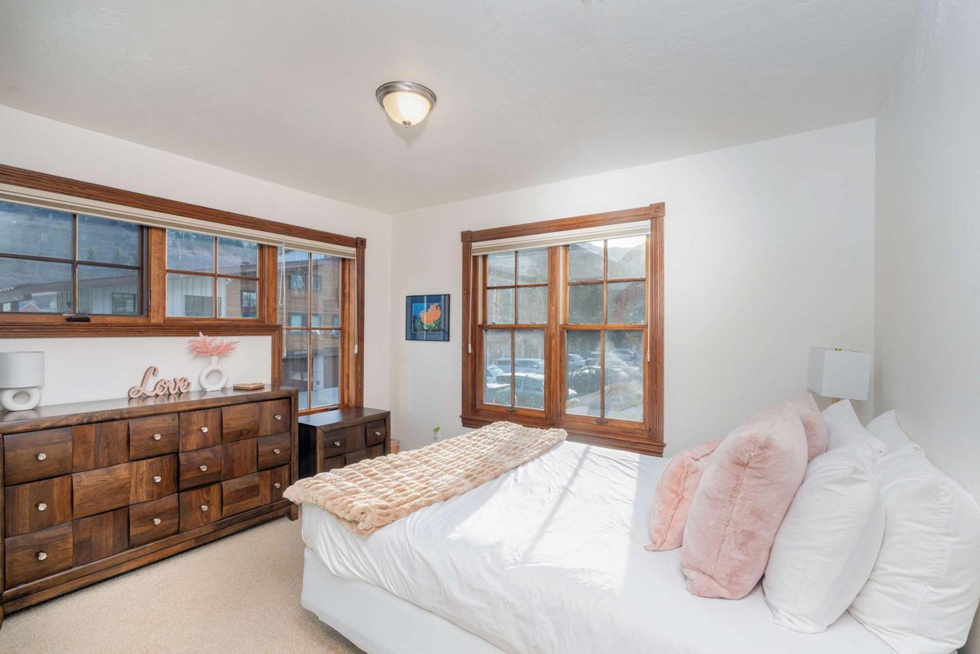 Scenic Mountain View - Walk To Lift 7