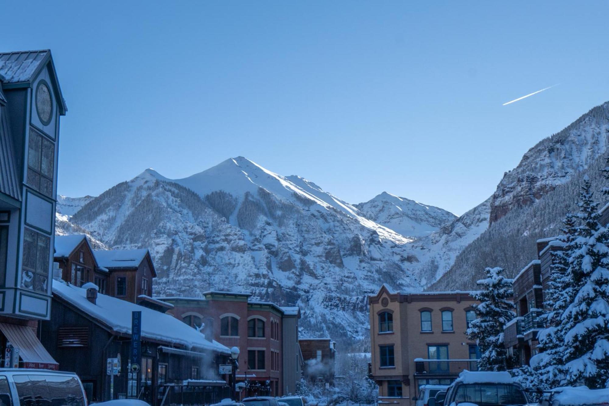 One Block Walk To Gondola, Lockers Downstairs, River Trail Close By! Holiday home Telluride