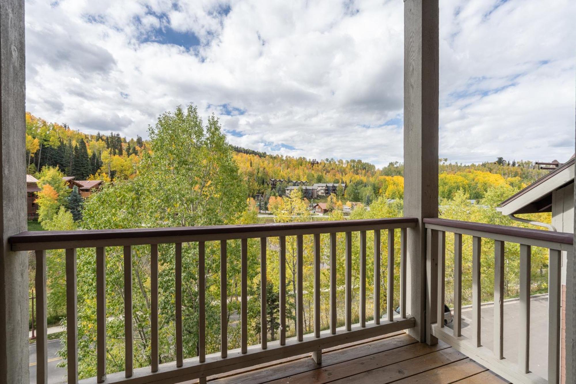 Fabulous Close To Chair Lifts 1 And 10 In Meadows Area