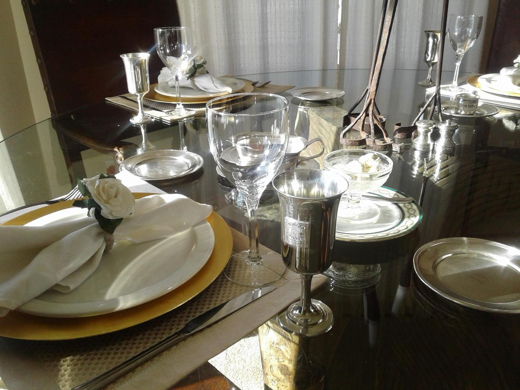 Peaceful Sunny Out In Condo, Parking, Pets Apartment